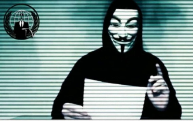 El truco para enviar audios con la voz de Anonymous en WhatsApp