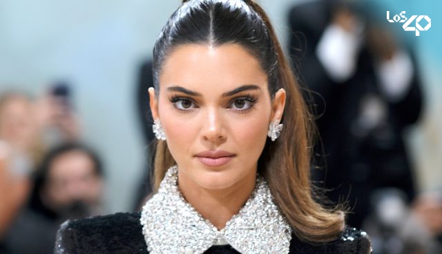 Kendall Jenner posó sin brasier y los fanáticos escurrieron la