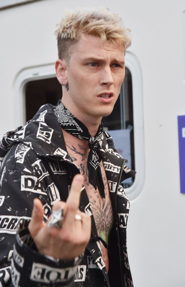 corte de pelo mgk en vela