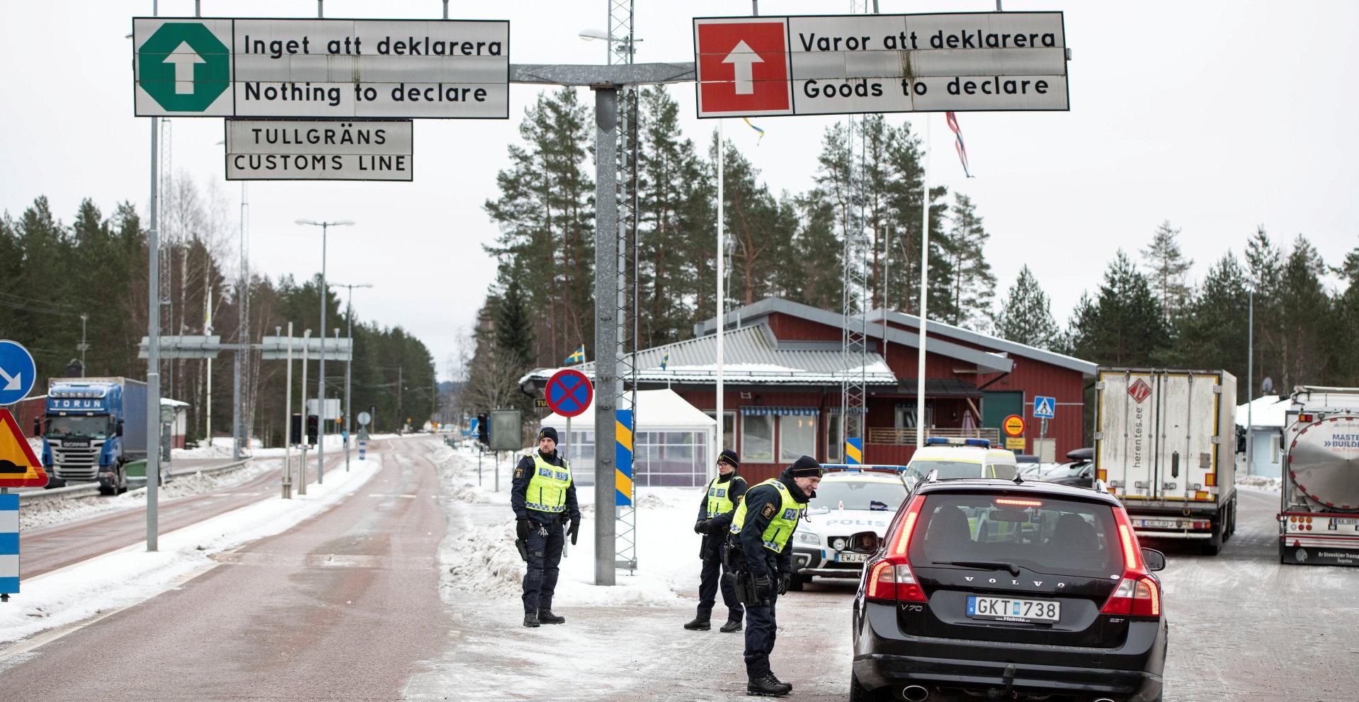 Det er uheldig at det skapes en forestilling om at mange arbeidsinnvandrere bevisst unngår å overholde smittevernsreglene, skriver innleggsforfatterne. Foto: Tommy Pedersen/NTB