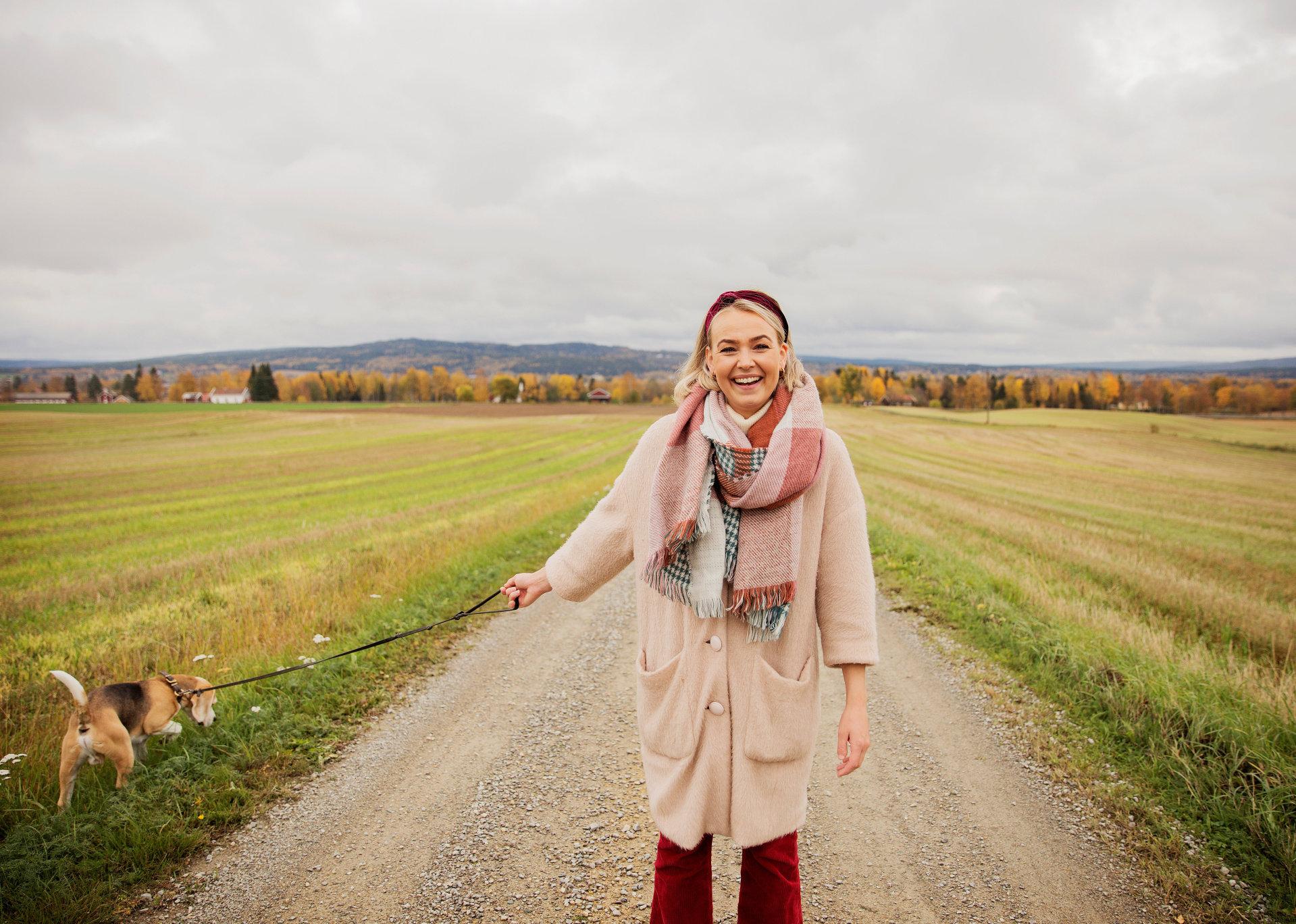 Camilla Botilsrud Sagen er oppvokst på gården Botilsrud, på andre siden av Kirkenær sentrum. Eller på «are sia», som de sier i Solør.