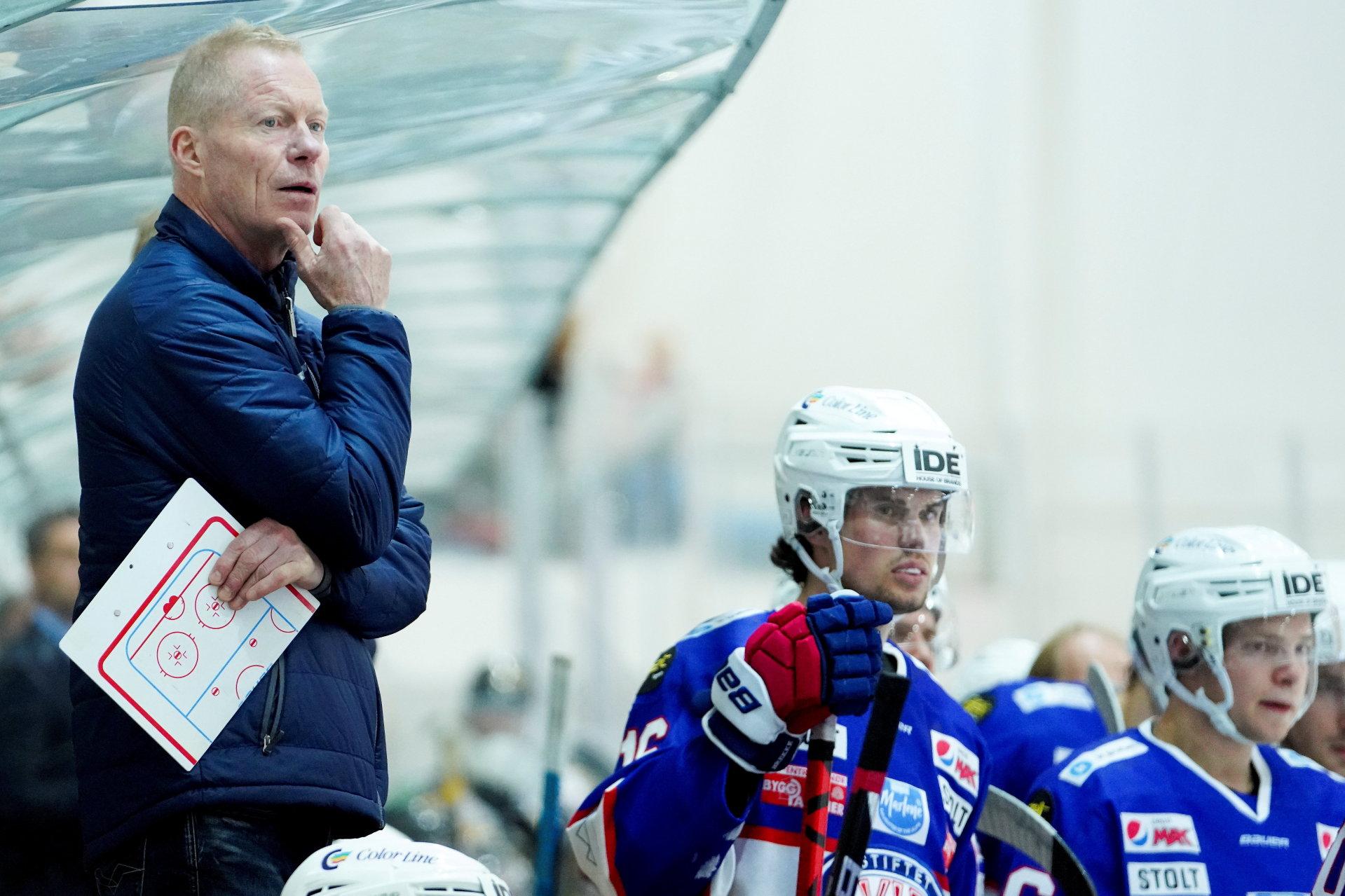 VIF-trener Roy Johansen ønsker en bedre faglig begrunnelse for hvorfor idretten holdes nede. Foto: Fredrik Hagen / NTB