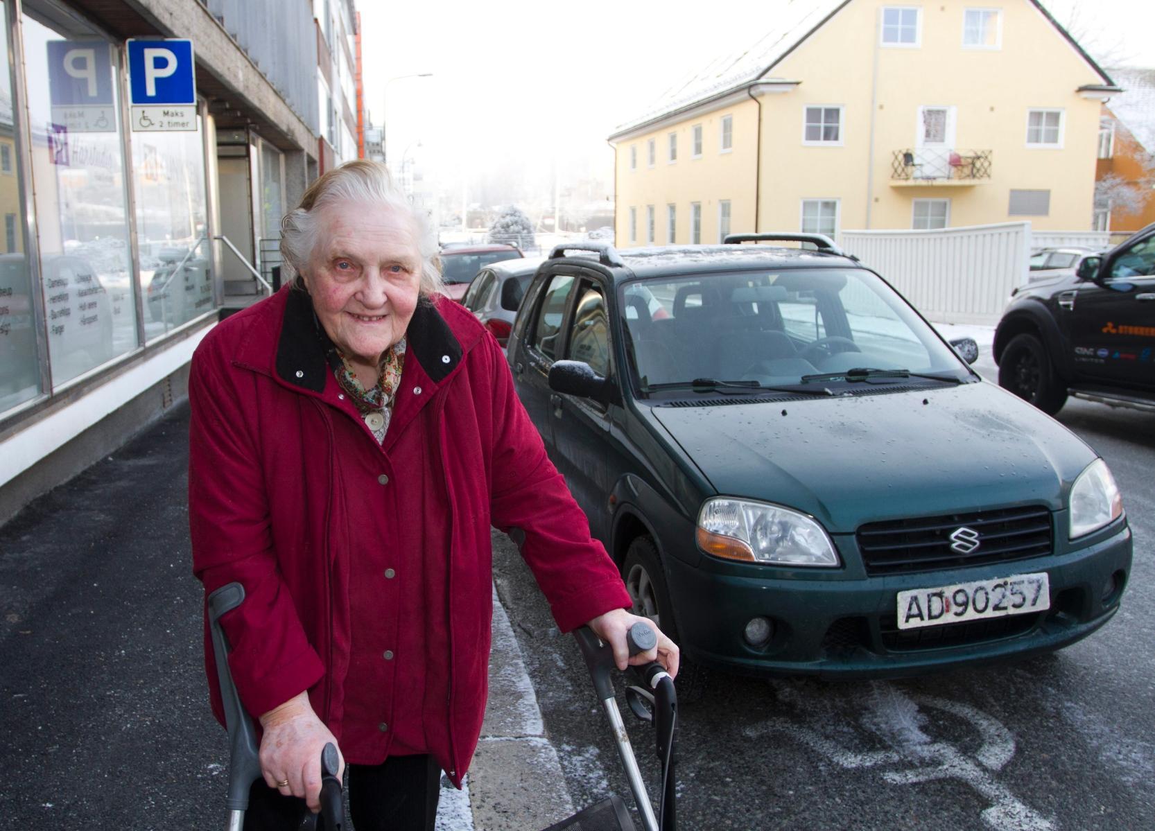 Er gåstolavhengig, men får ikke HC-kort