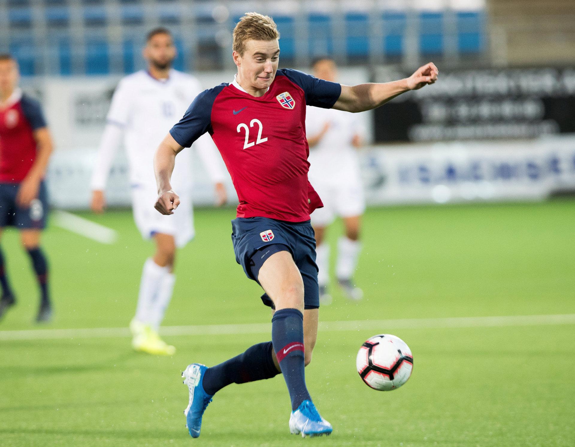 Kristian Thorstvedt iaksjon for U21-landslaget.
Foto: Terje Pedersen / NTB