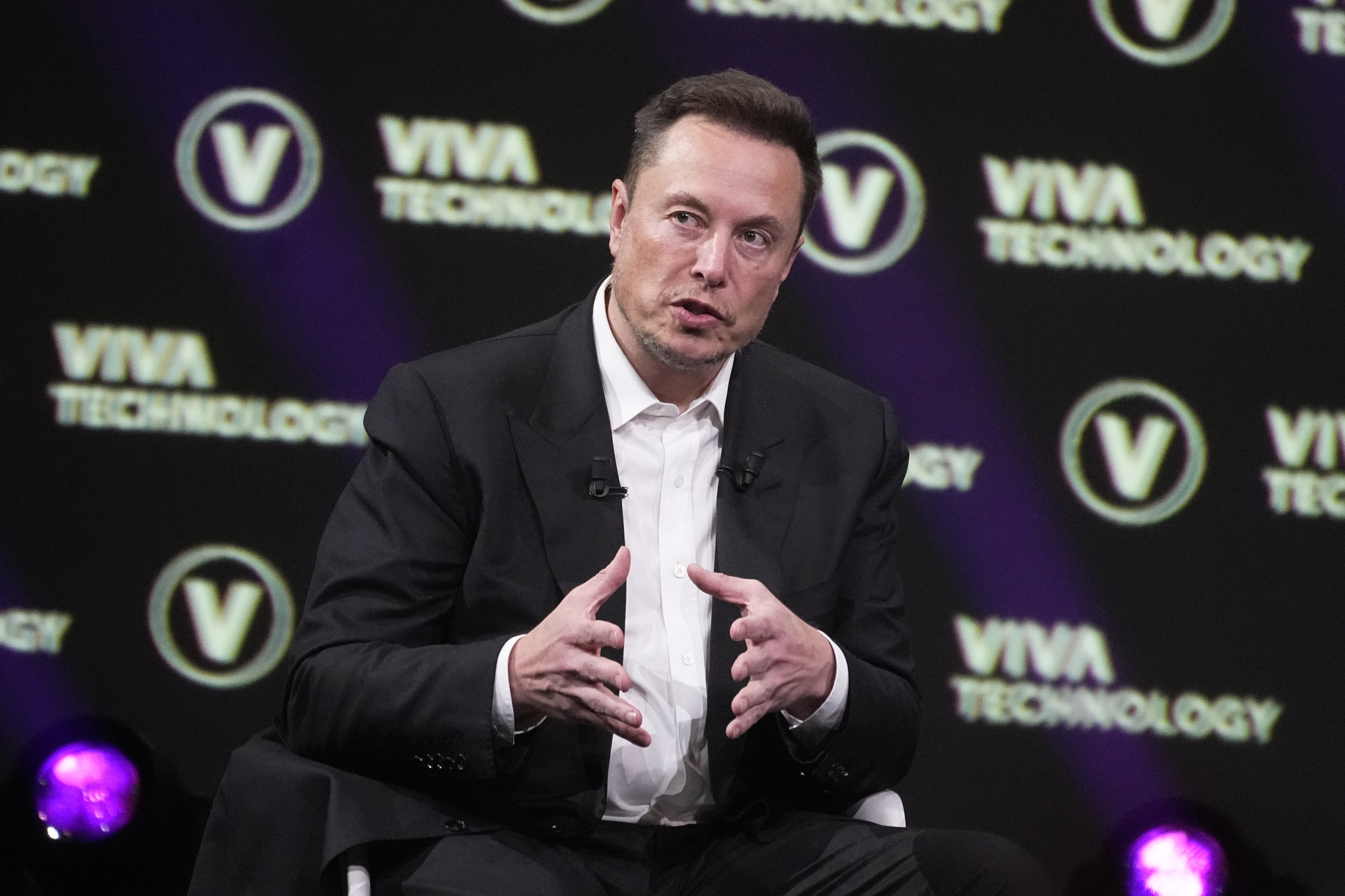 Eleven ways Elon Musk has changed Twitter since taking over