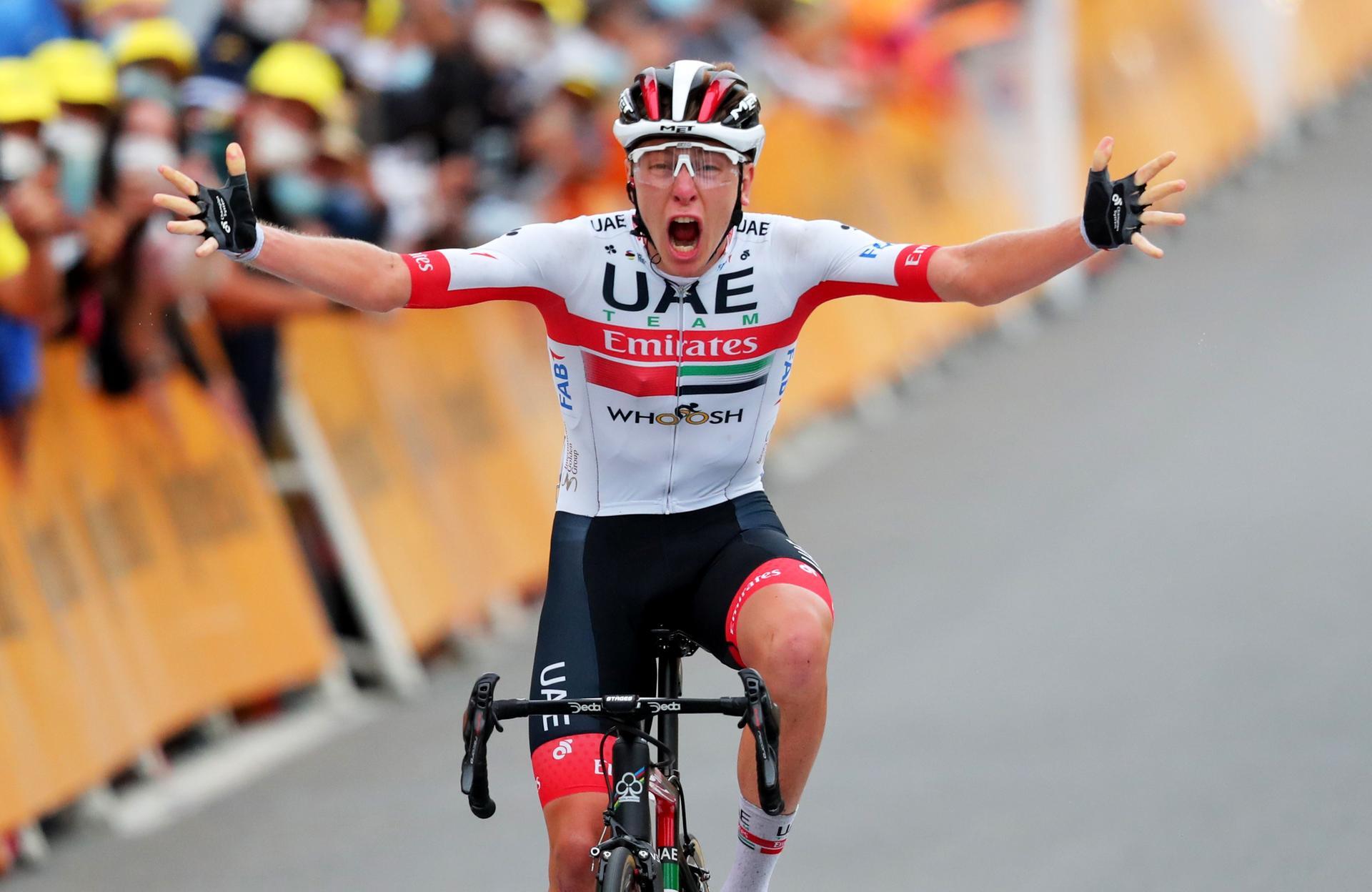 Pogačar seizes yellow jersey in the Alps - UAE team Emirates