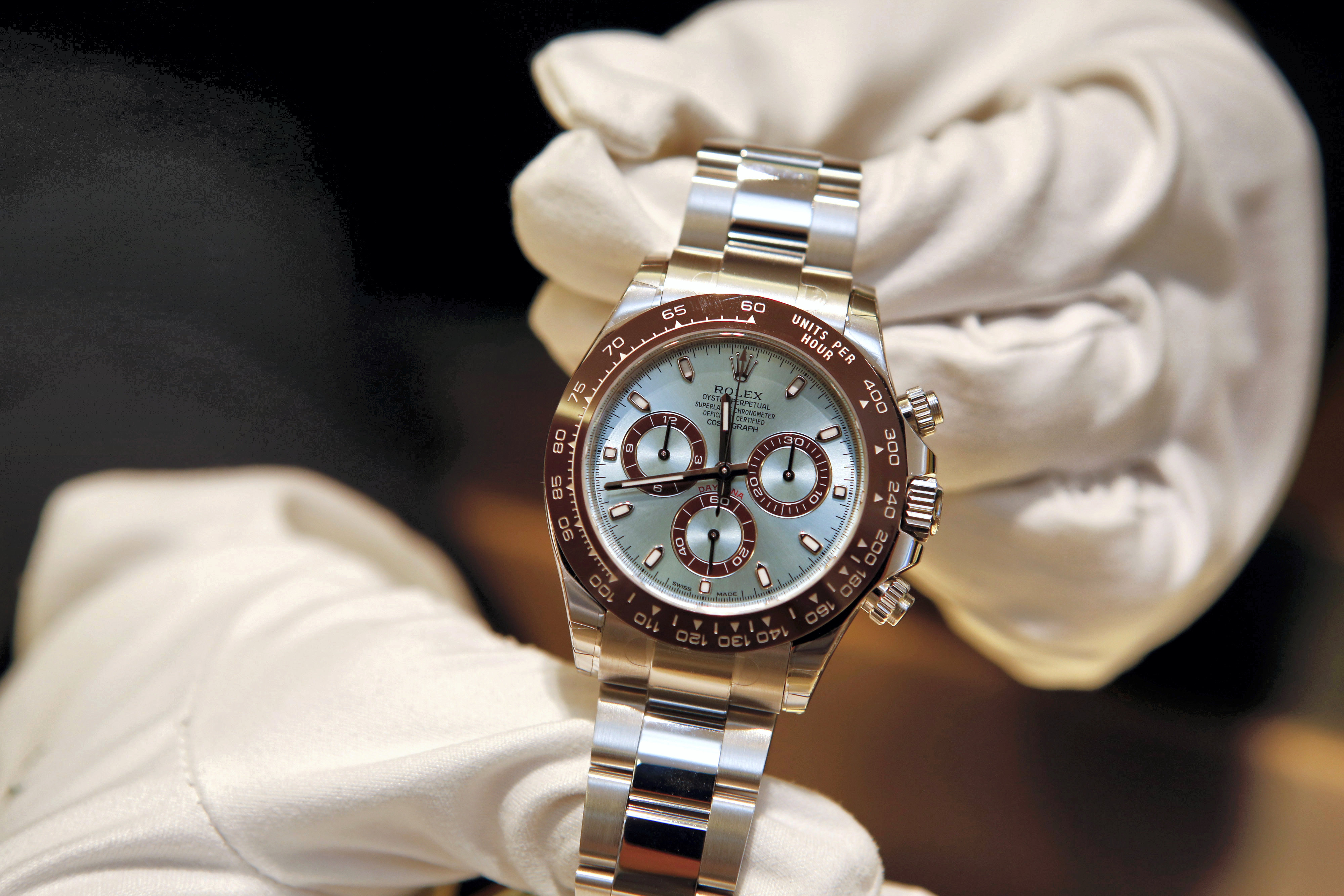 Luxury Holiday Pop-Up to Stock Rare Rolex Model