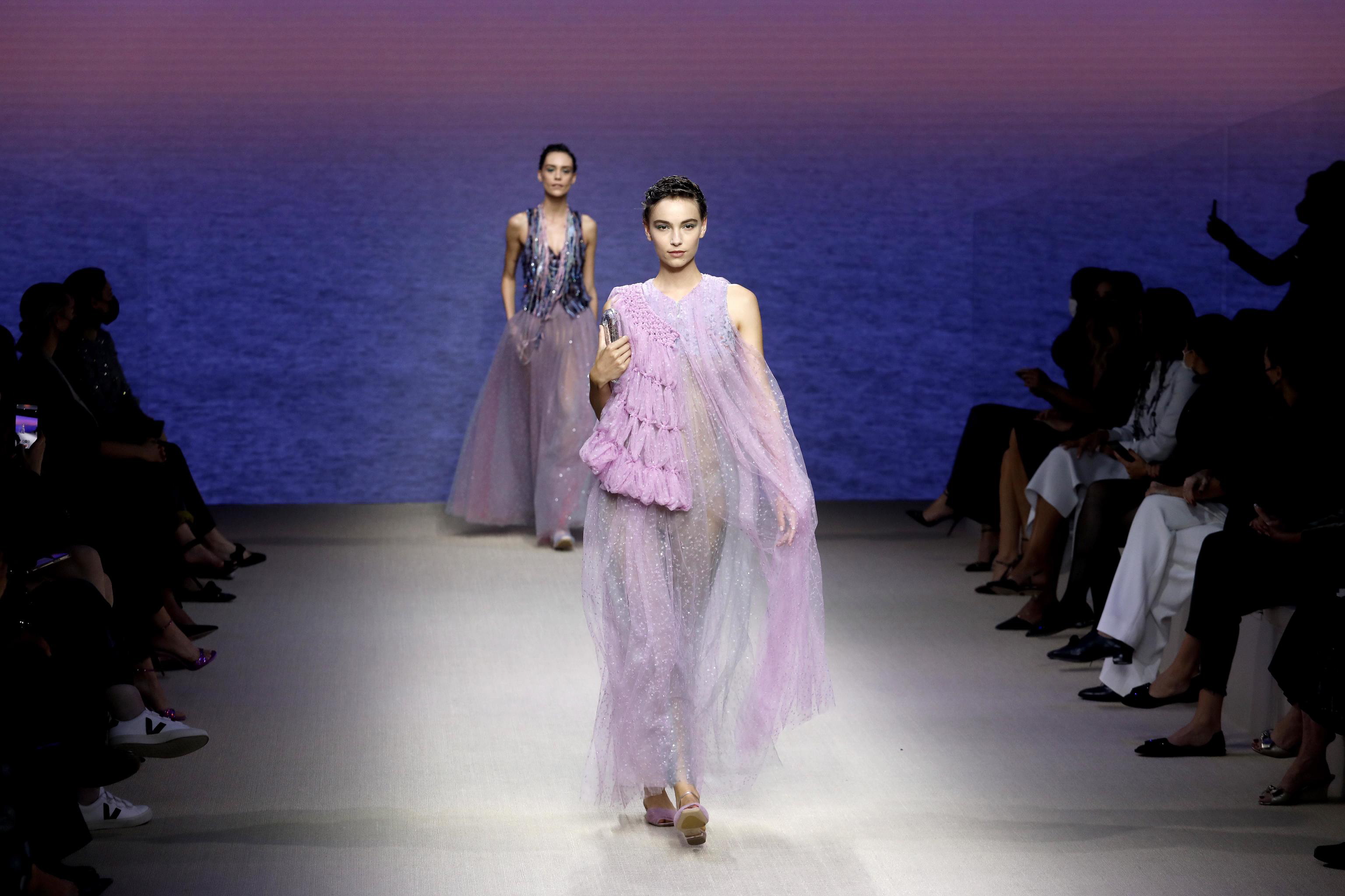 Giorgio Armani's Spring/Summer 2020 Collection Is A Graceful Ode To  Femininity