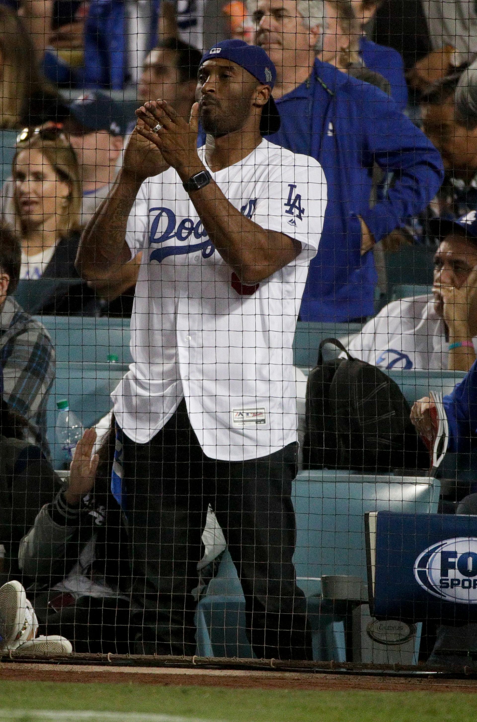 Celebs hit the World Series