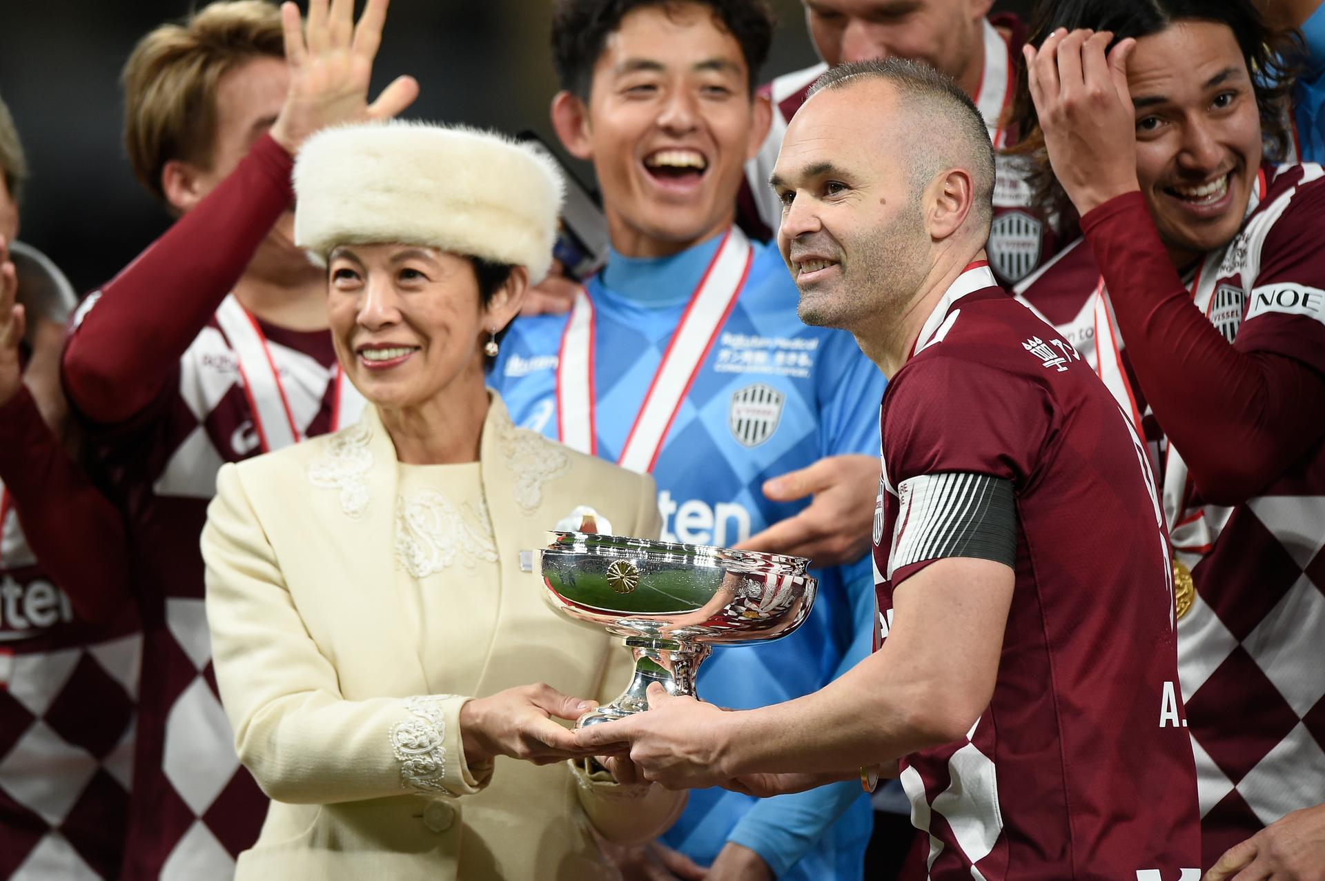 38ヴィッセル「gracias eternamente Iniesta」 ヴィッセル神戸