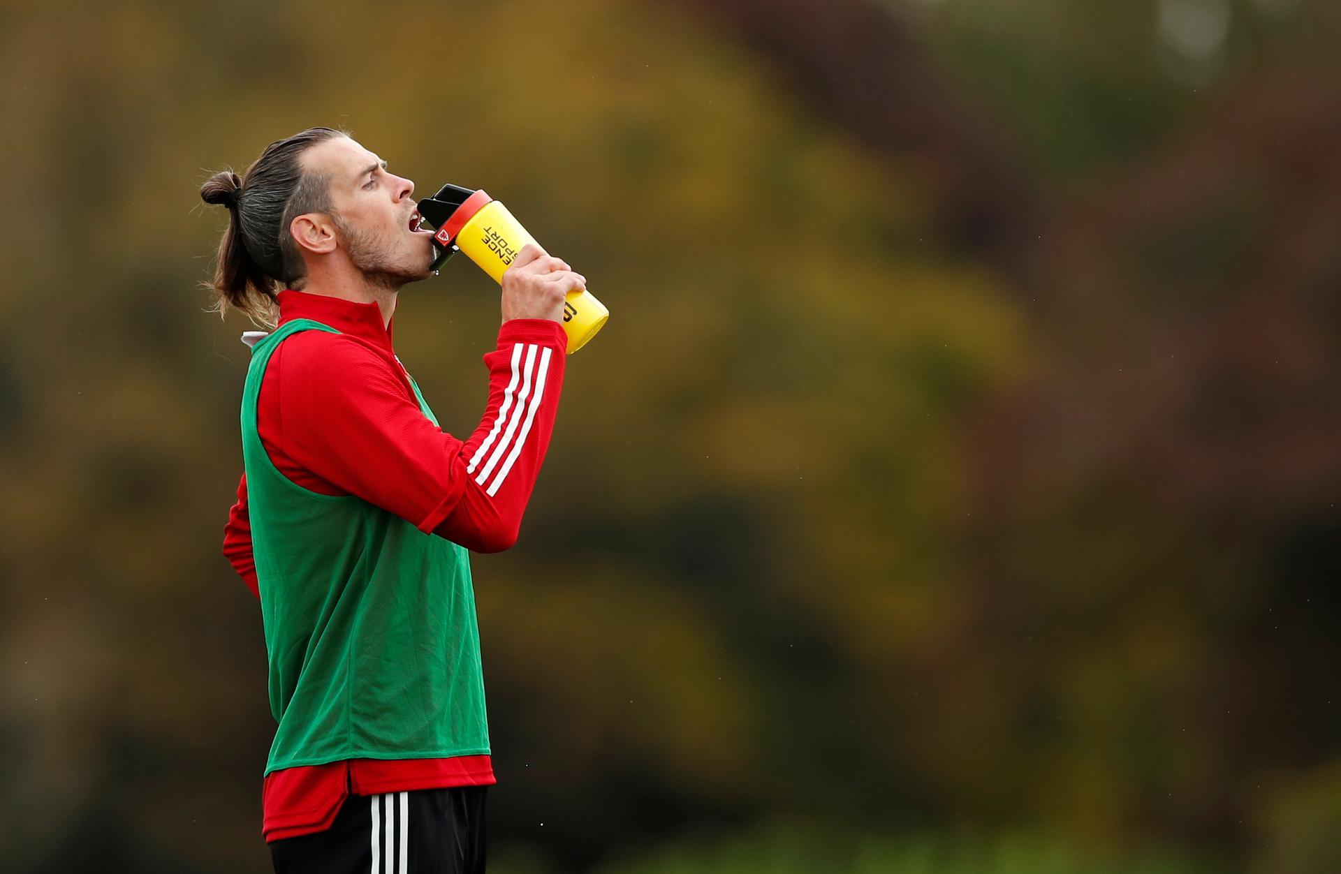 Bale lets his hair down for Wales - AS USA