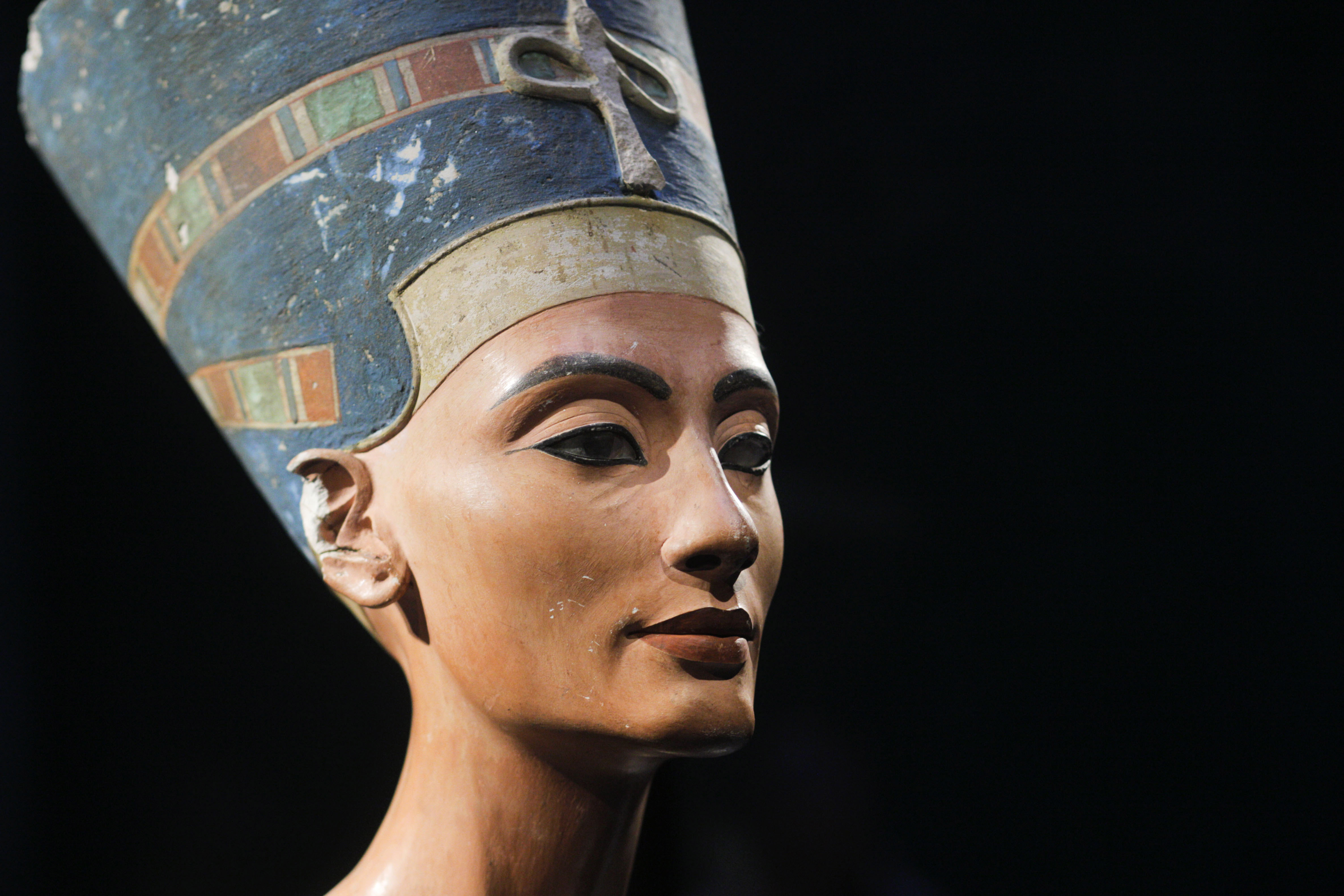 Artists Return Nefertiti Bust to Egypt Thanks to Covert 3-D Scanning