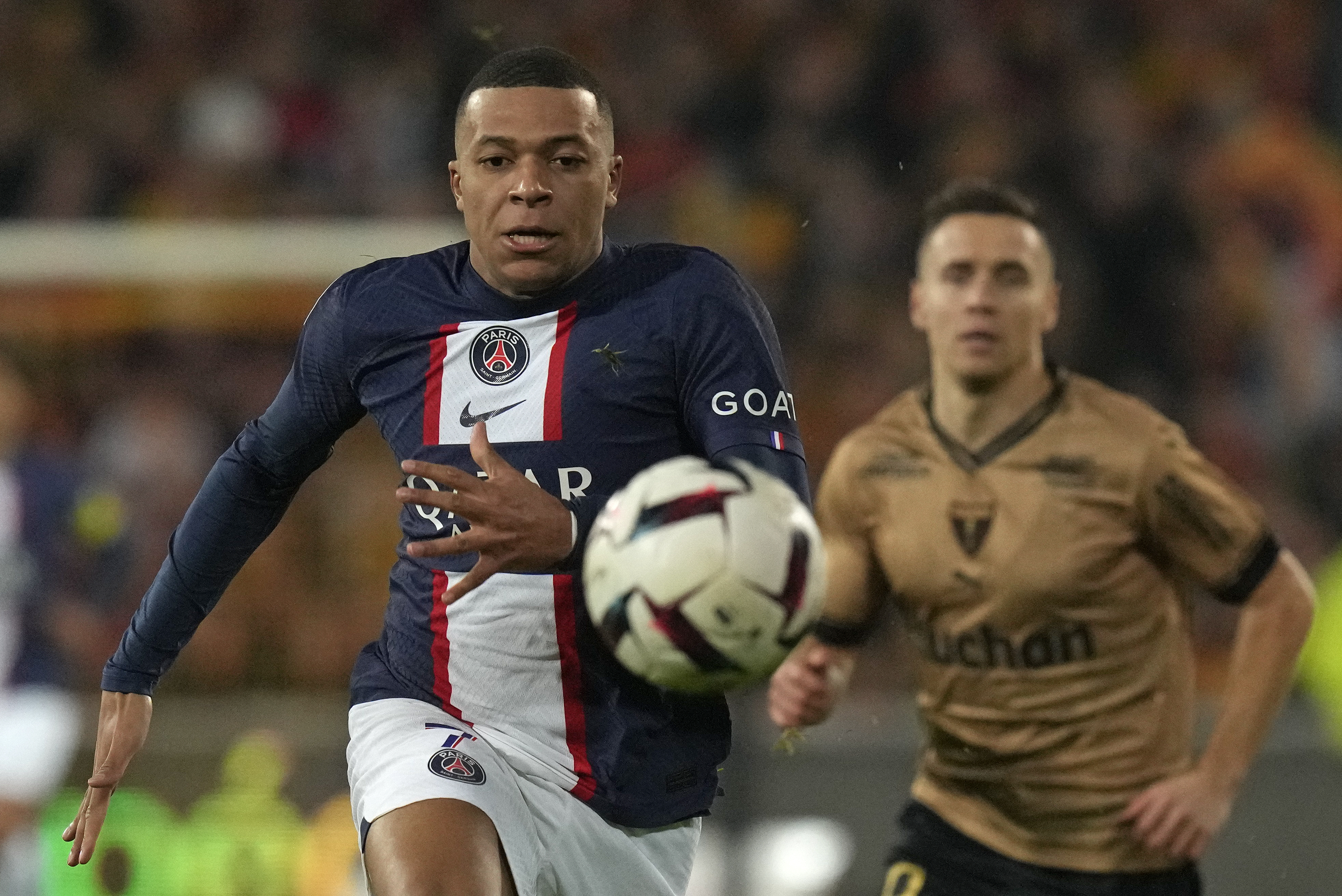 PSG loses for the first time since March as Lens closes gap at the top of  Ligue 1