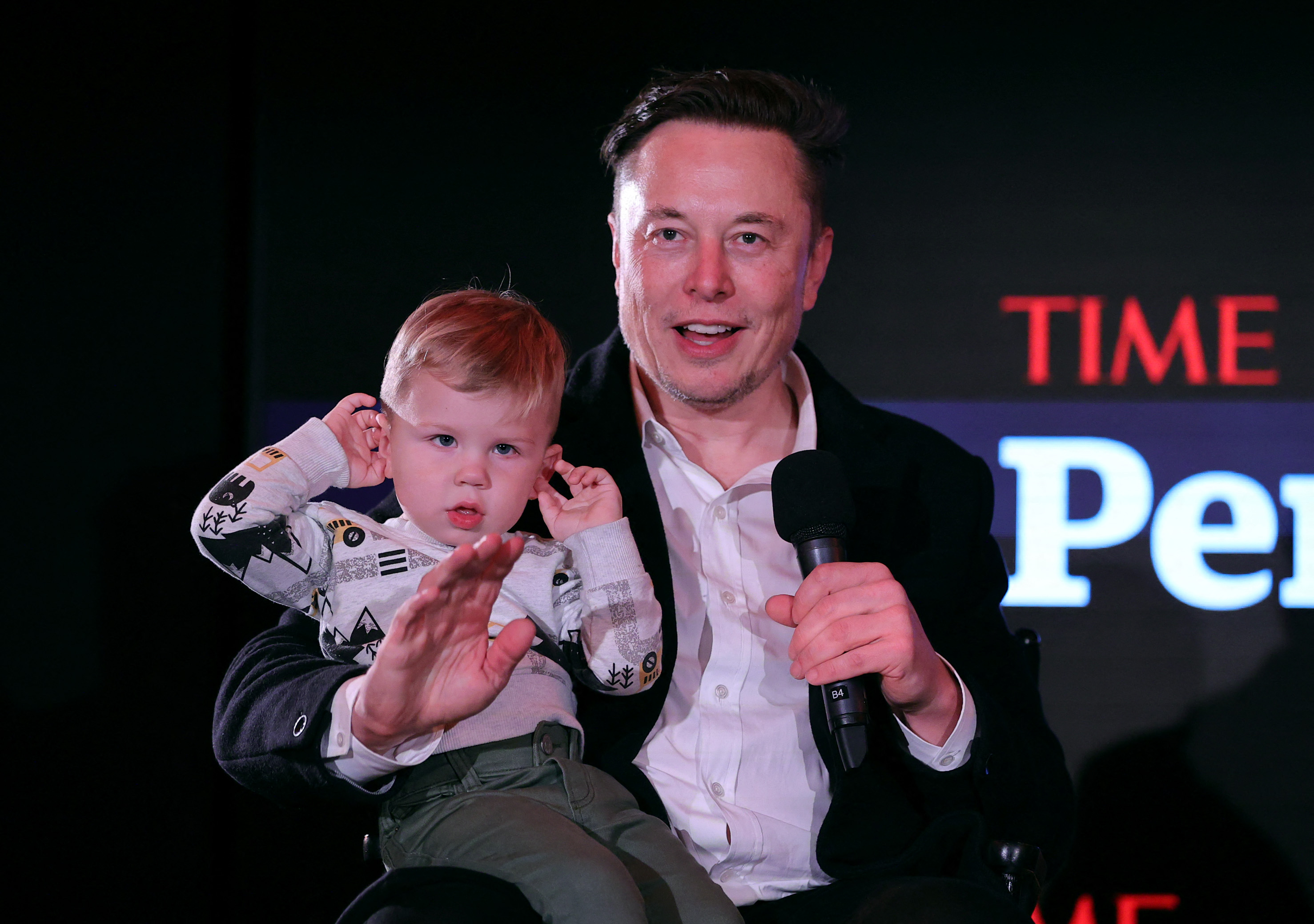 Who is Lex Fridman? Elon Musk's friend who wants to work for free as  Twitter head - BusinessToday
