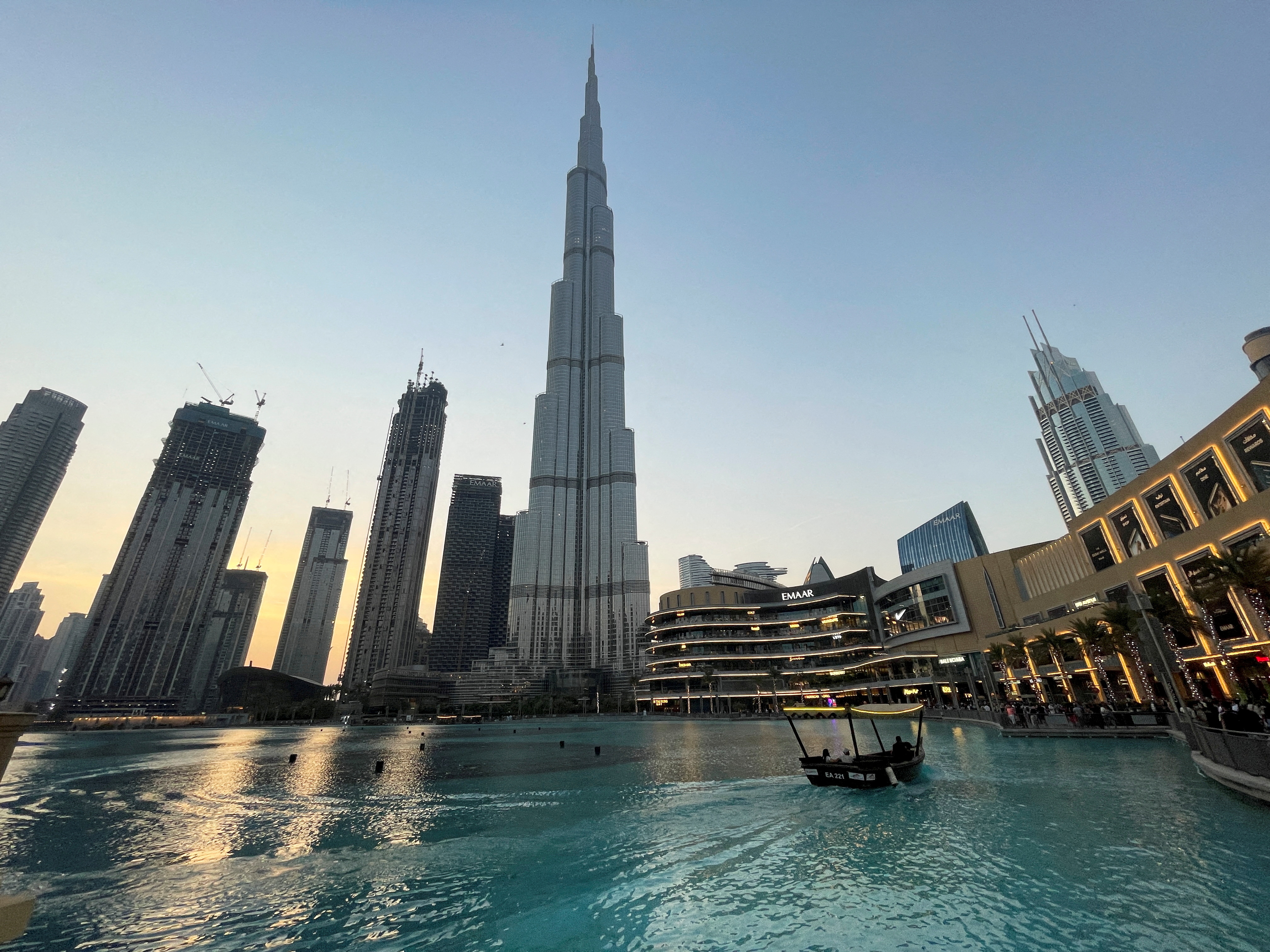 Dubai real estate agent jobs: how much can you earn?