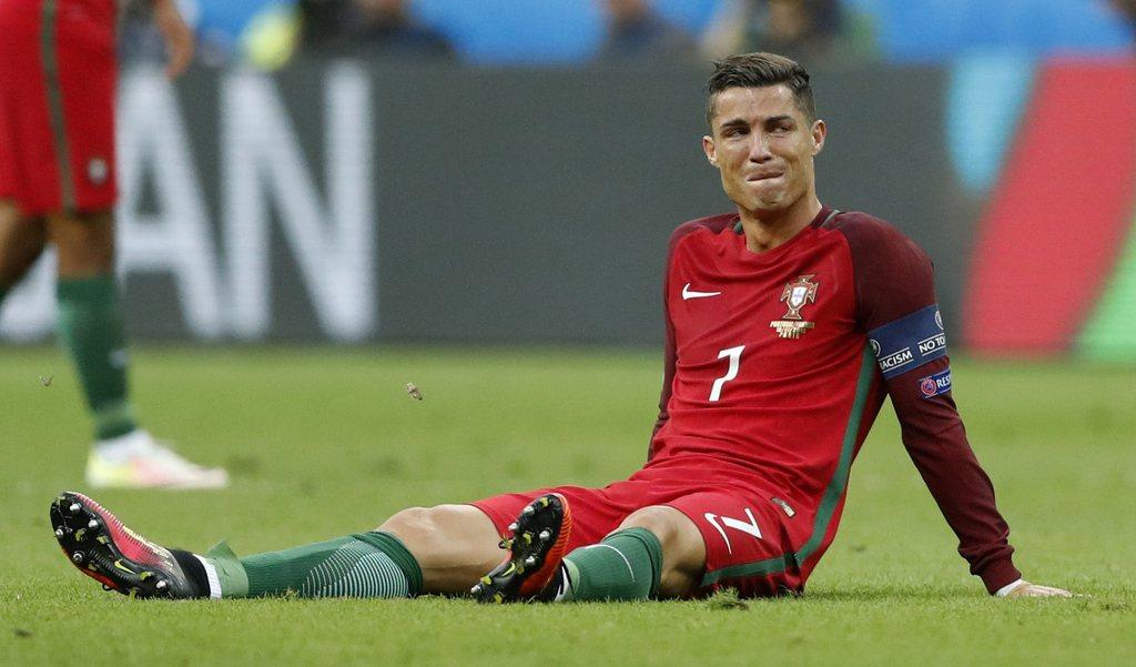 Ronaldo still a 'powerful weapon' and Portugal will 'play for him' at 2022 World  Cup, insists Bernardo