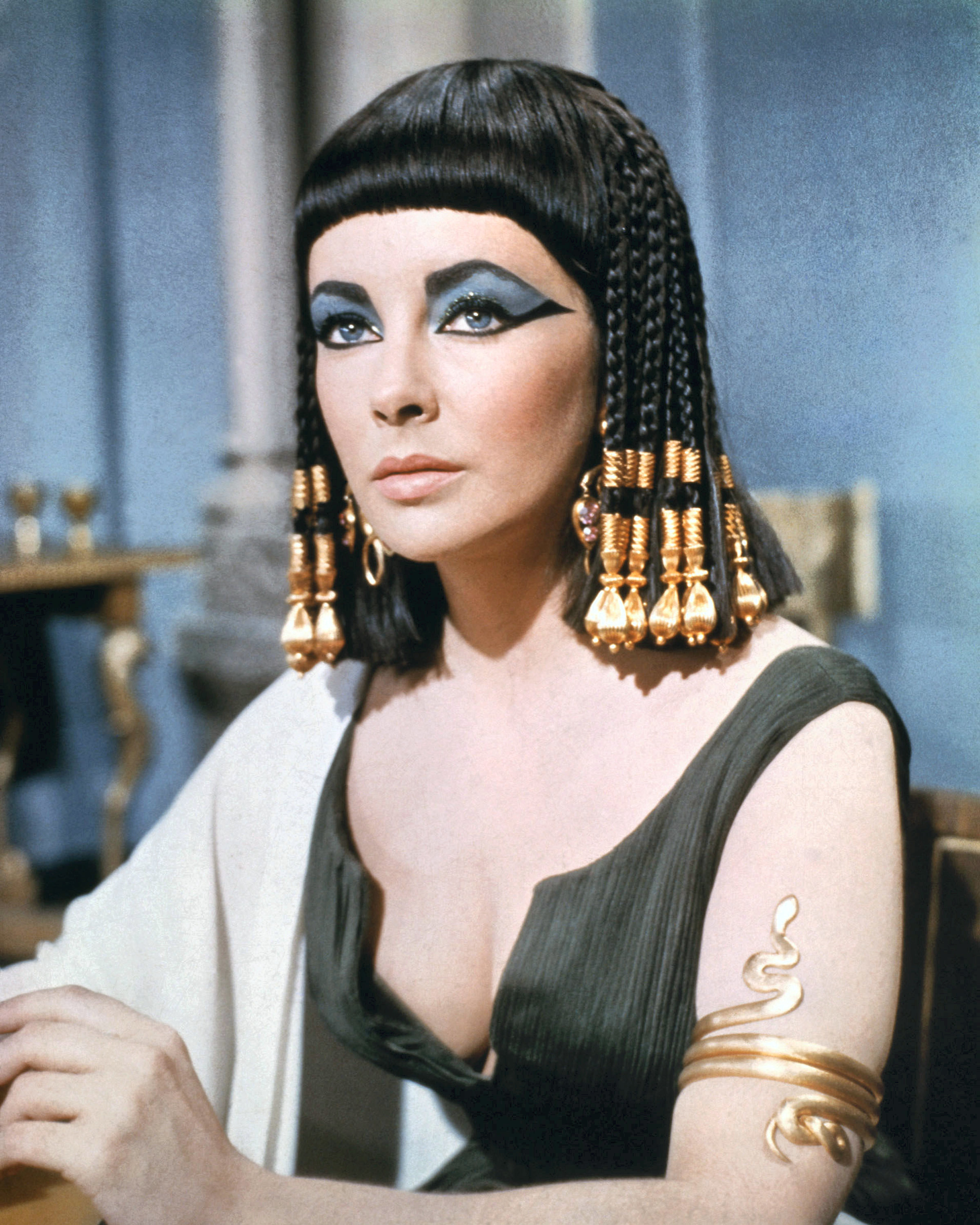 Why is Netflix pretending that Cleopatra was black?