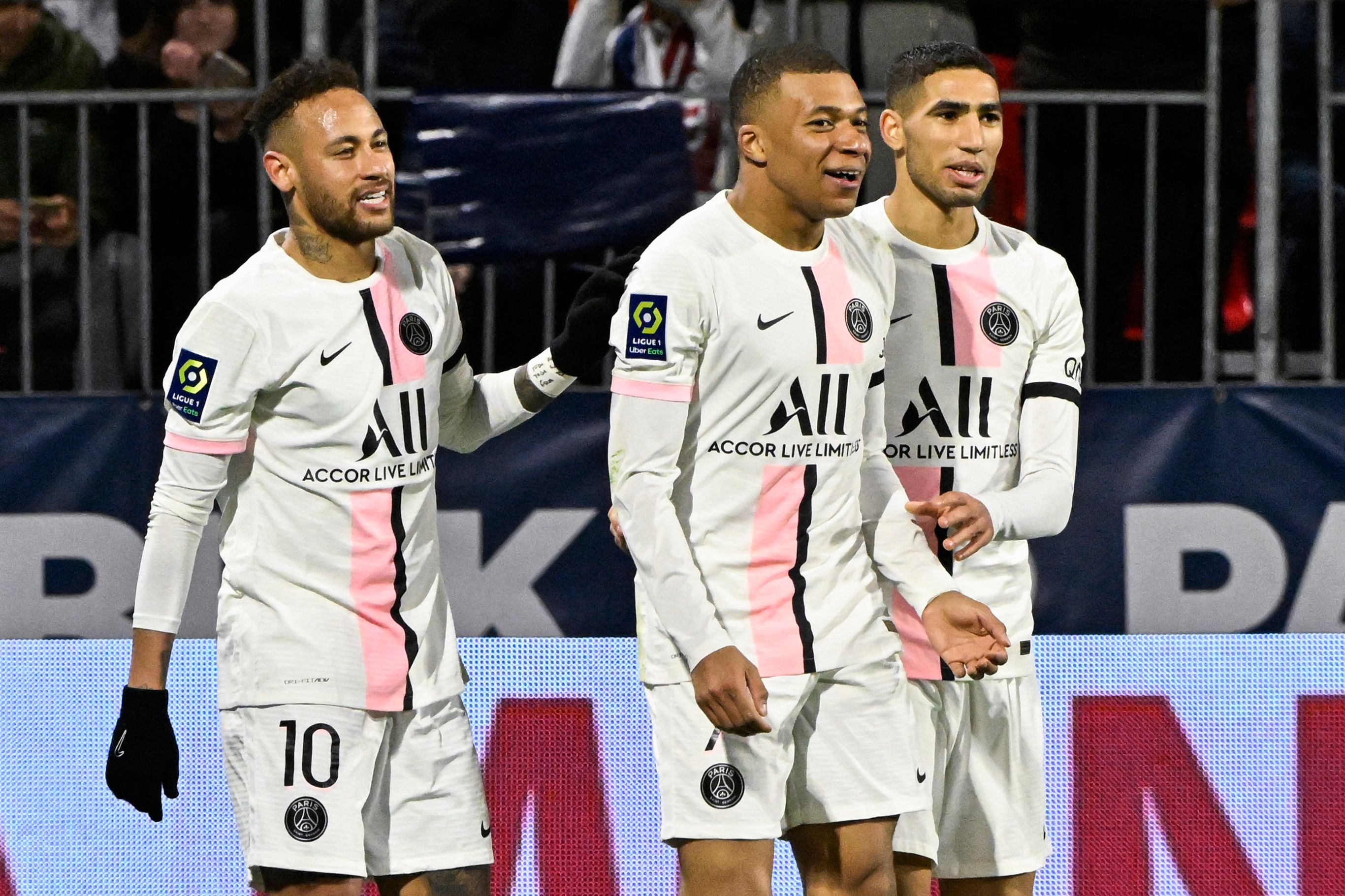 PSG vs. Marseille: Neymar and Kylian Mbappe combine as hosts