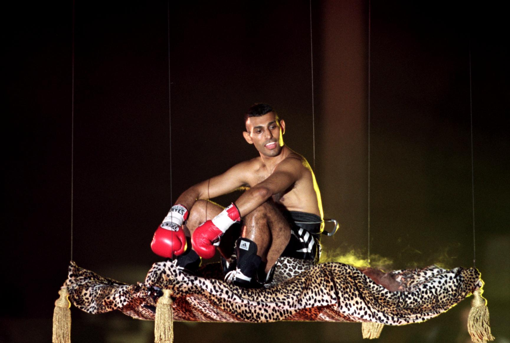 Naseem Hamed Poses For A Portrait In 2001 In New York The Ring News