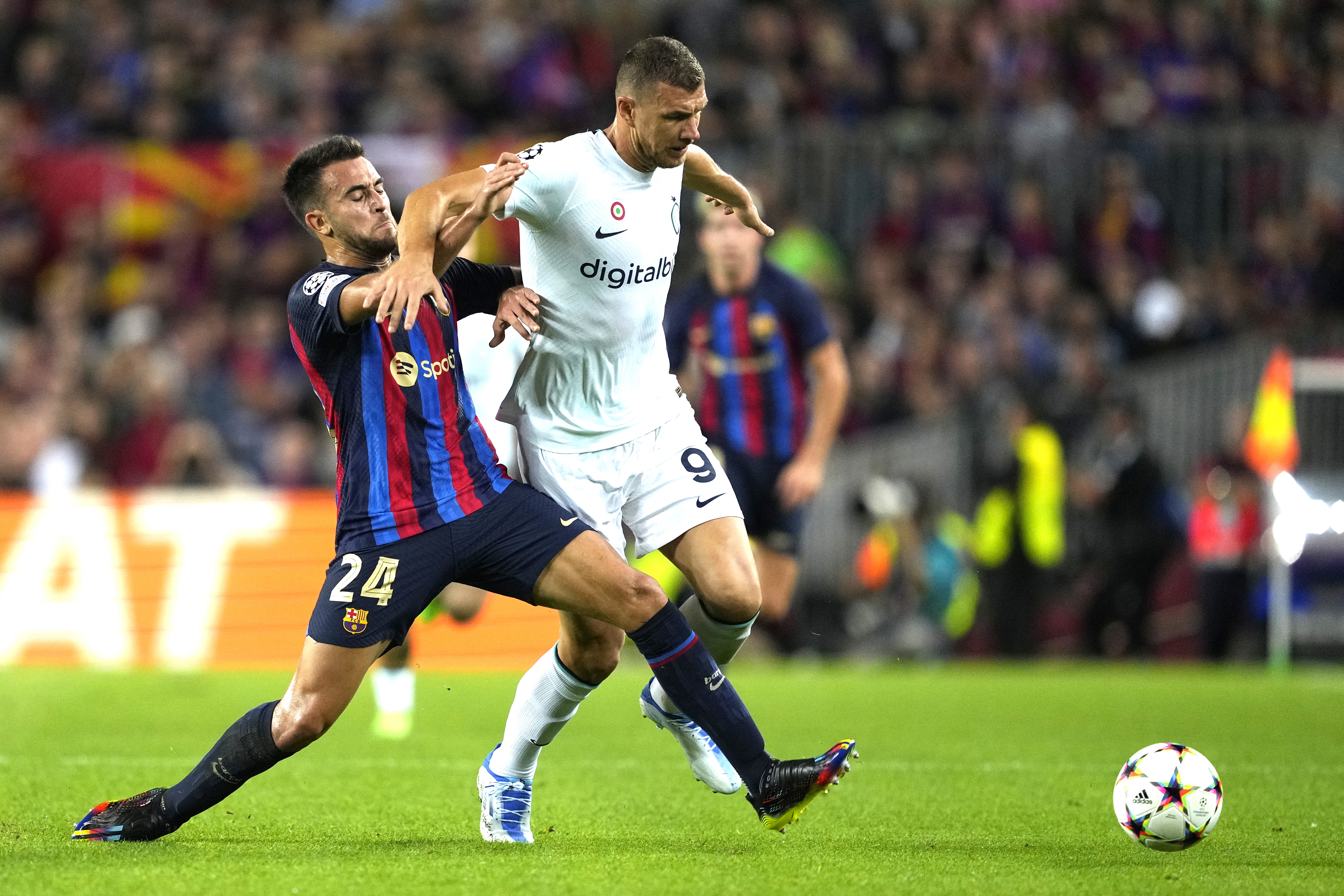 LOOK: FC Barcelona kits vs. Real Madrid will feature Drake's OVO owl logo  during El Clásico 