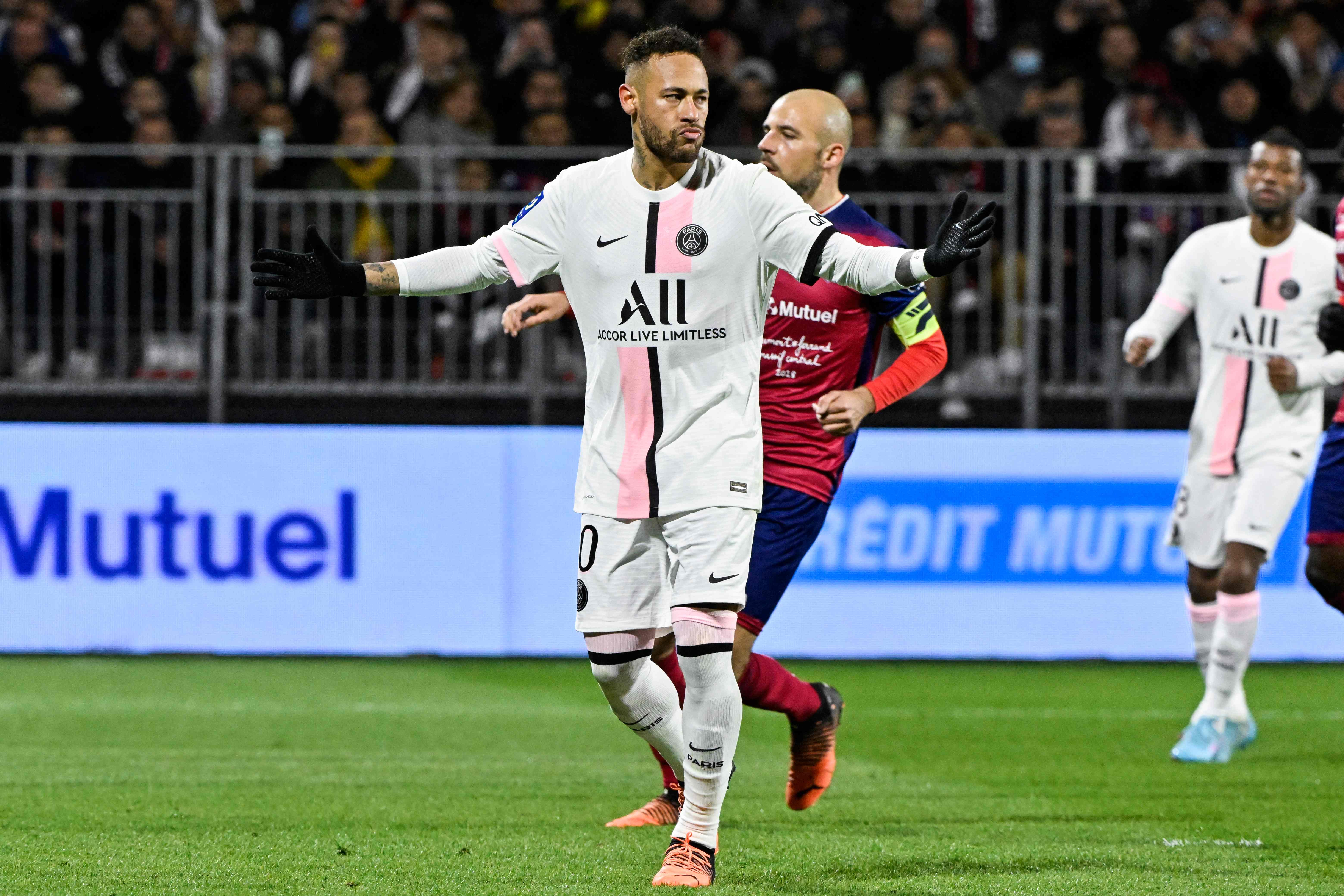 Hat tricks for Mbappe and Neymar as PSG routs Clermont