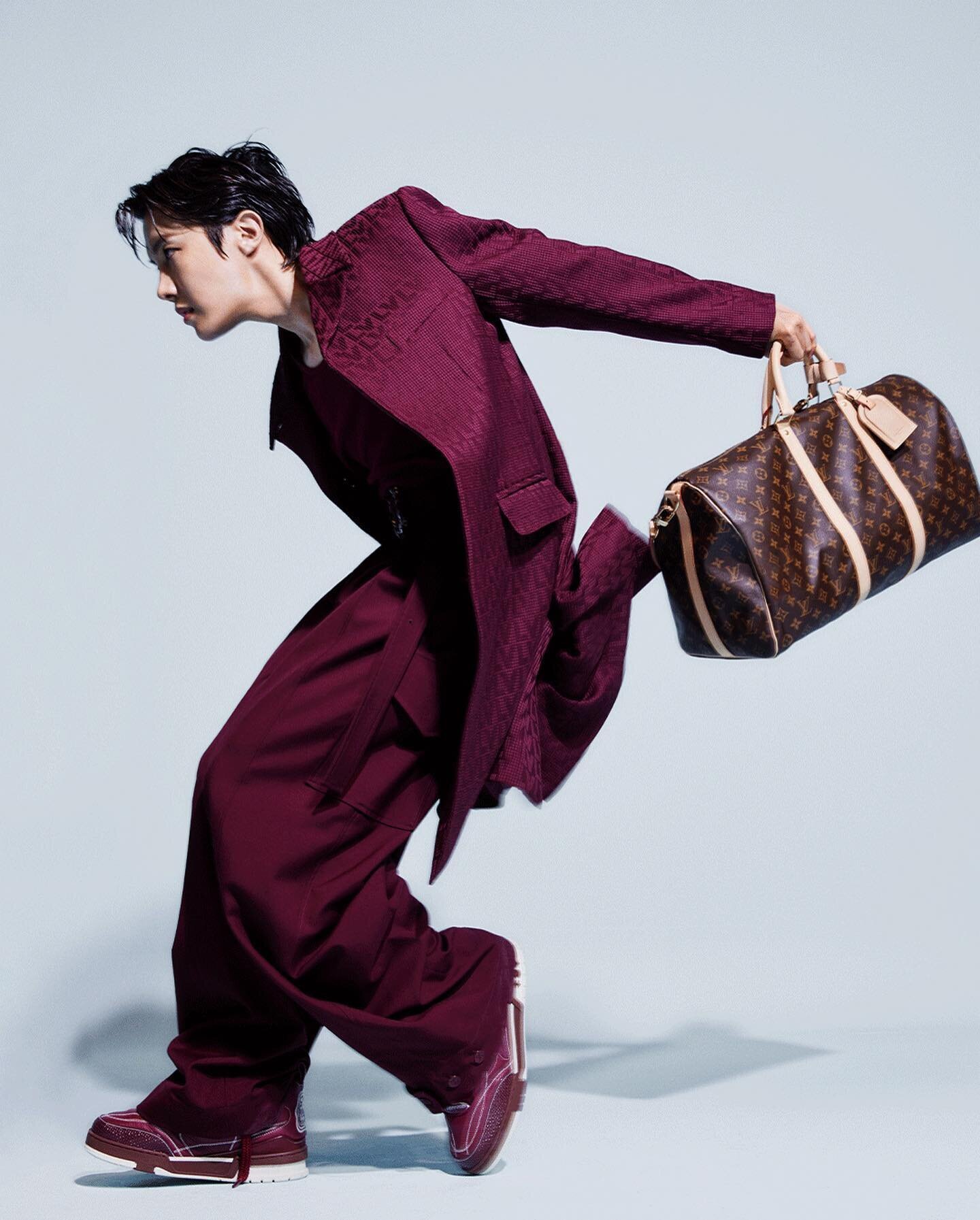 Celebrities Carrying Louis Vuitton Graceful