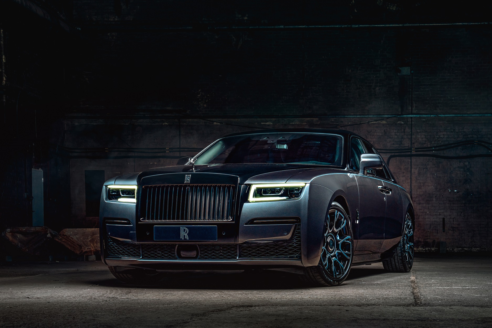 one-off rolls-royce boat tail coupé sets new voyage of hand