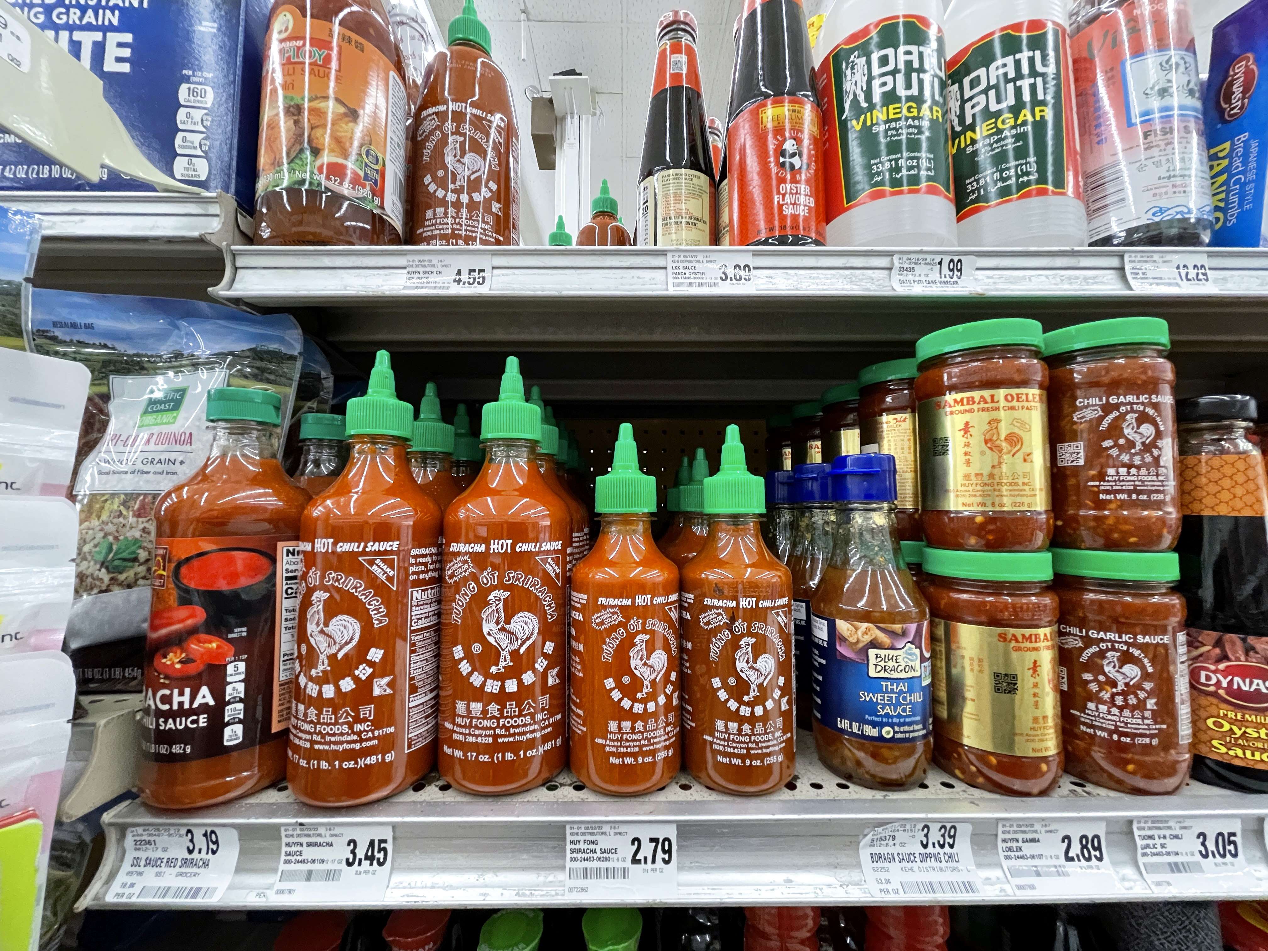 J Lek Sriracha Extra Hot Chili Sauce - Shop Specialty Sauces at H-E-B