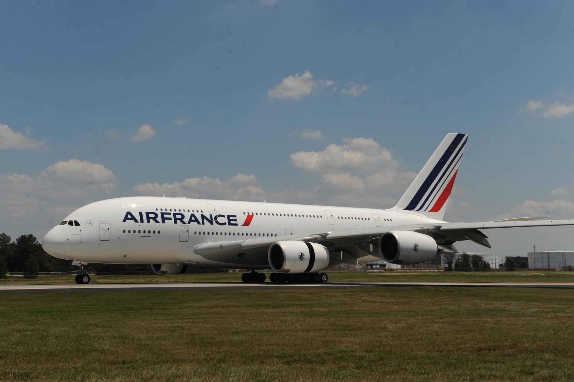 Air France poursuit la réduction de ses émissions de CO2 en achetant à  Airbus 7 long-courriers A350