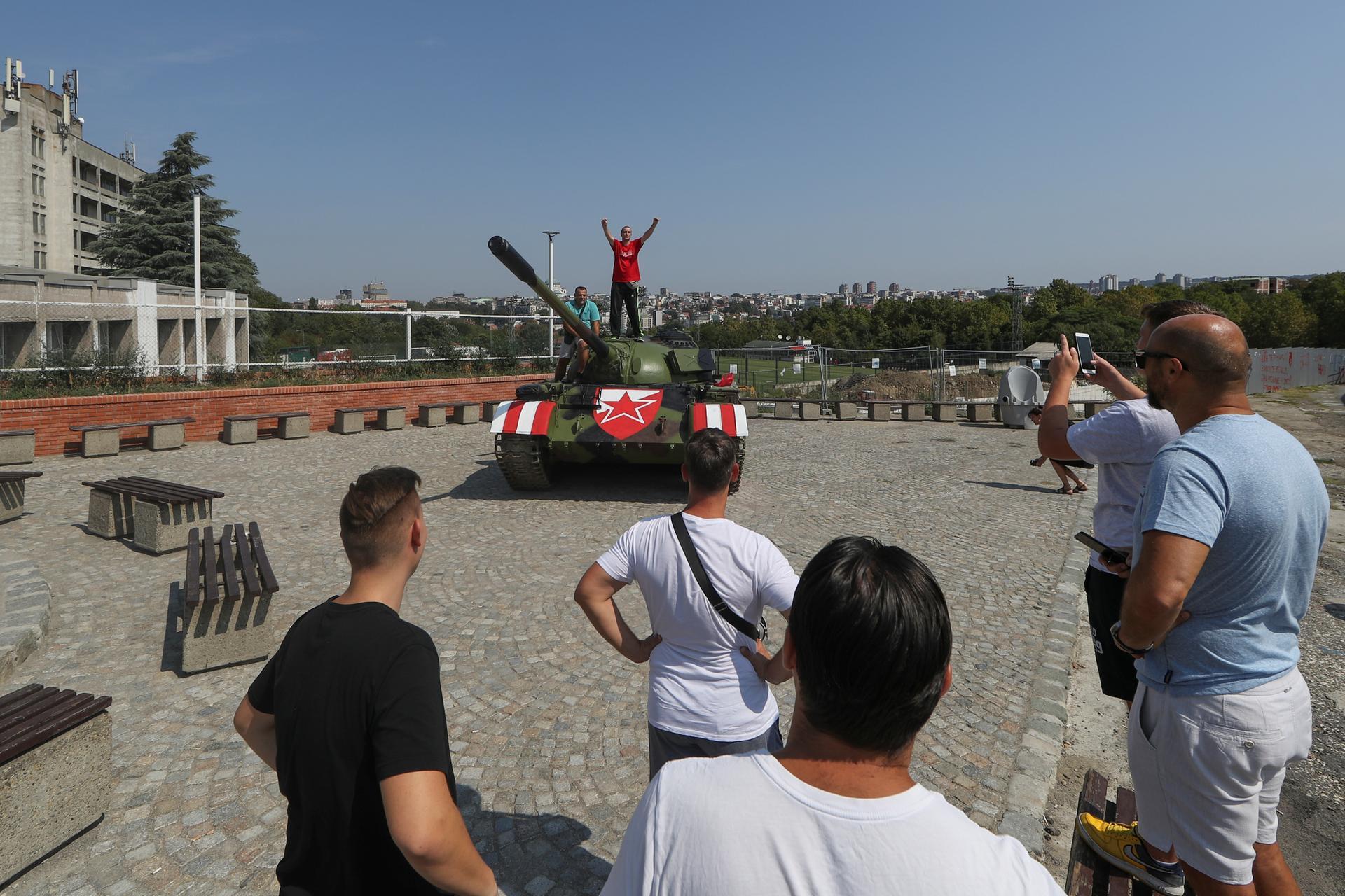 Red Star Belgrade puts tank outside stadium - BBC News