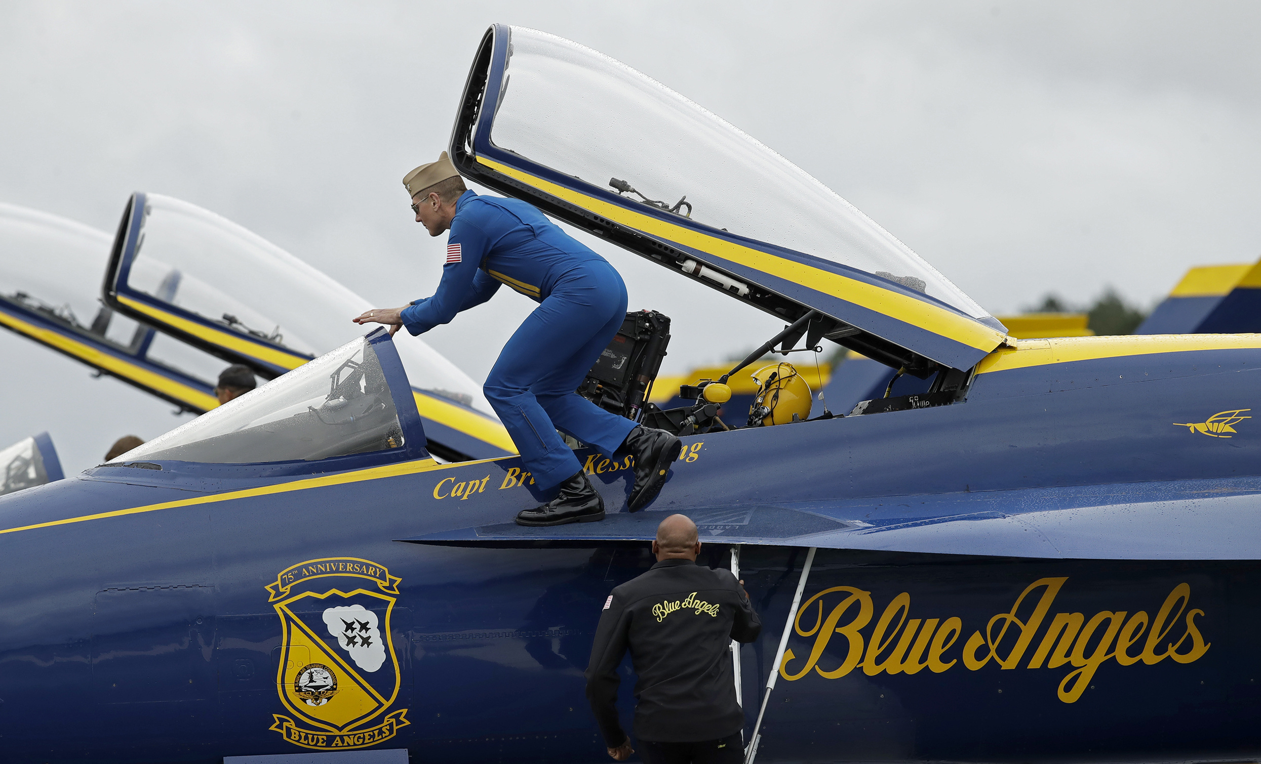 US Blue Angels name Amanda Lee as first female pilot
