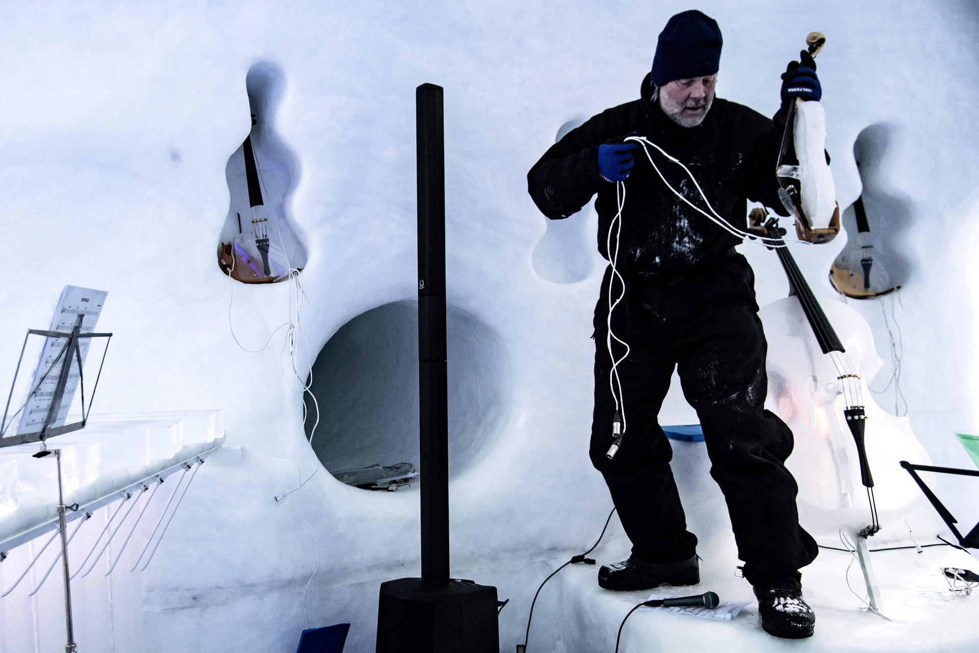 Modregning Begivenhed Generator World's coolest band? Meet the orchestra who play instruments made of ice