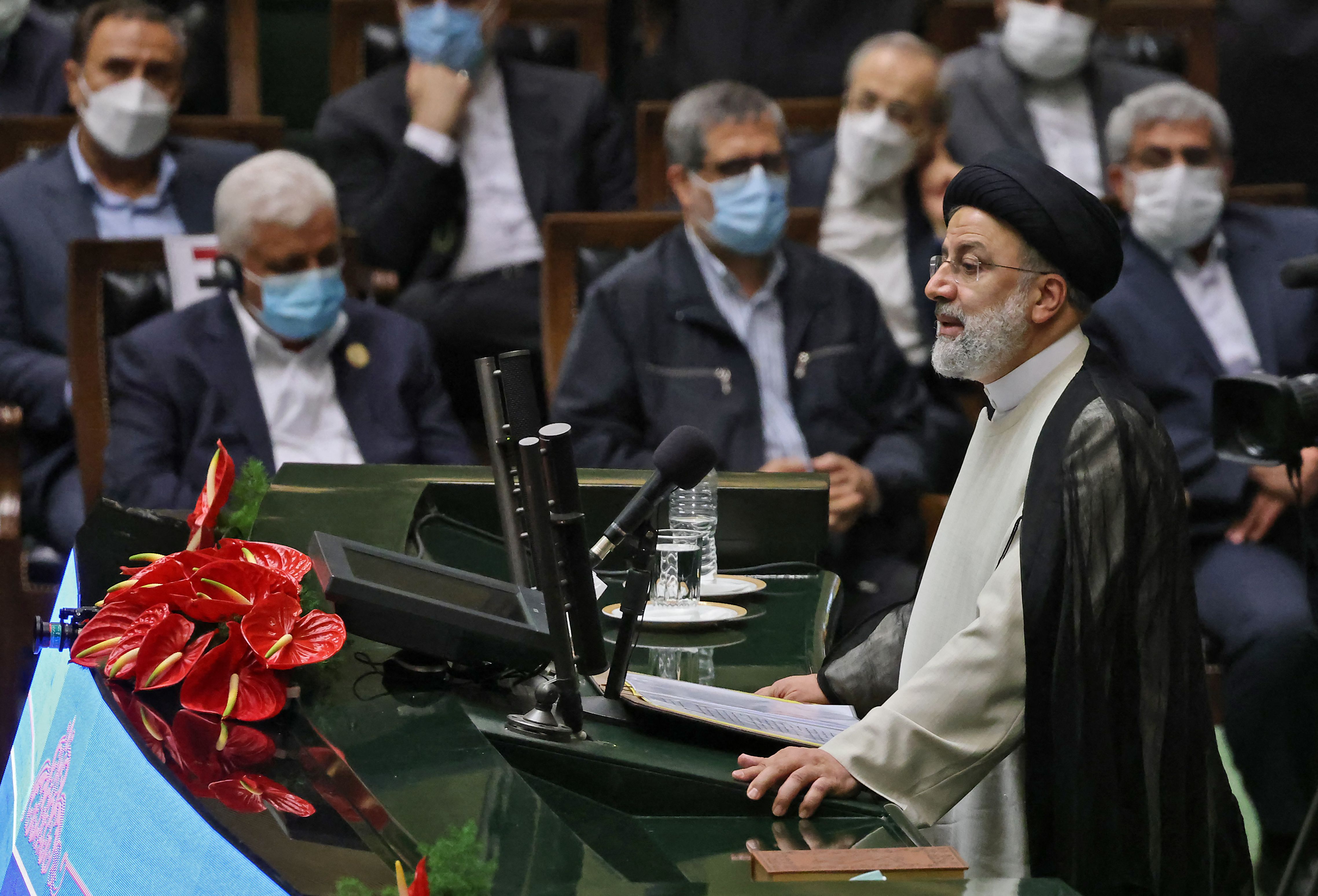 Иран 24 часов. Иран 24 февраля 2024. Выборы в Иране. Ebrahim Raisi takes Office: the Iranian regime will stop at ....