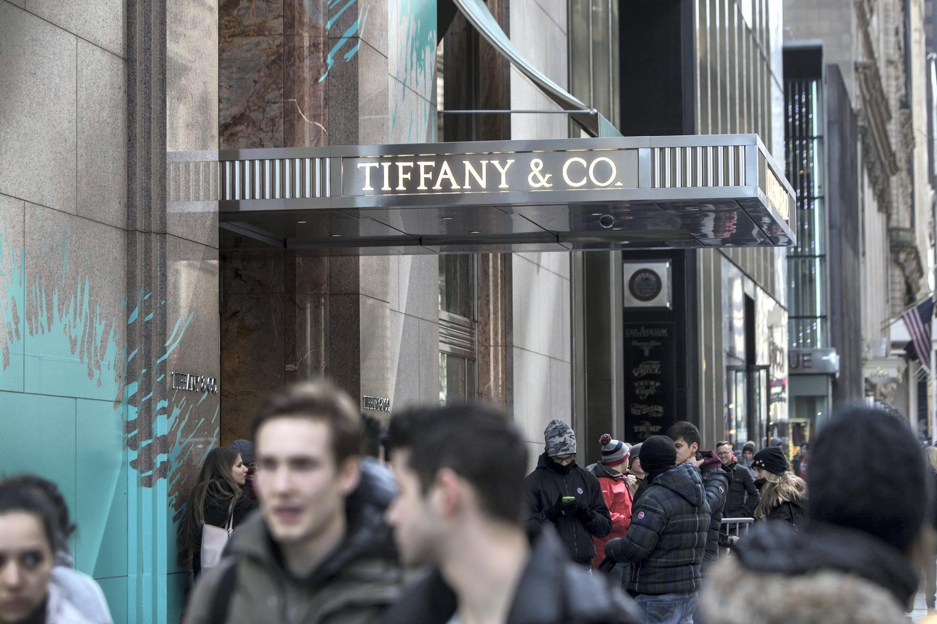 Louis Vuitton owner LVMH to buy Tiffany for $16bn
