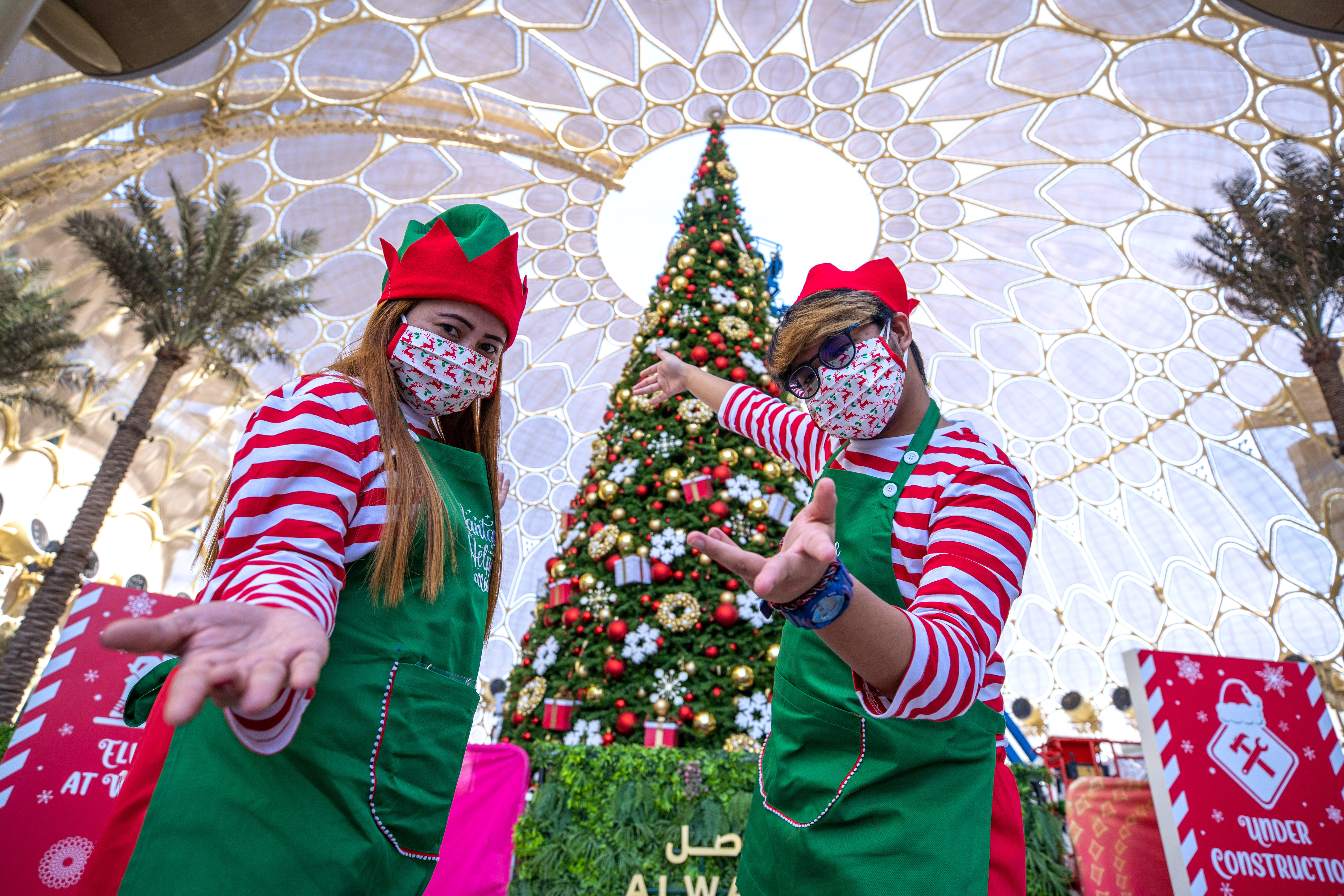 Dazzling Christmas decorations in Dubai and Abu Dhabi: from Expo ...