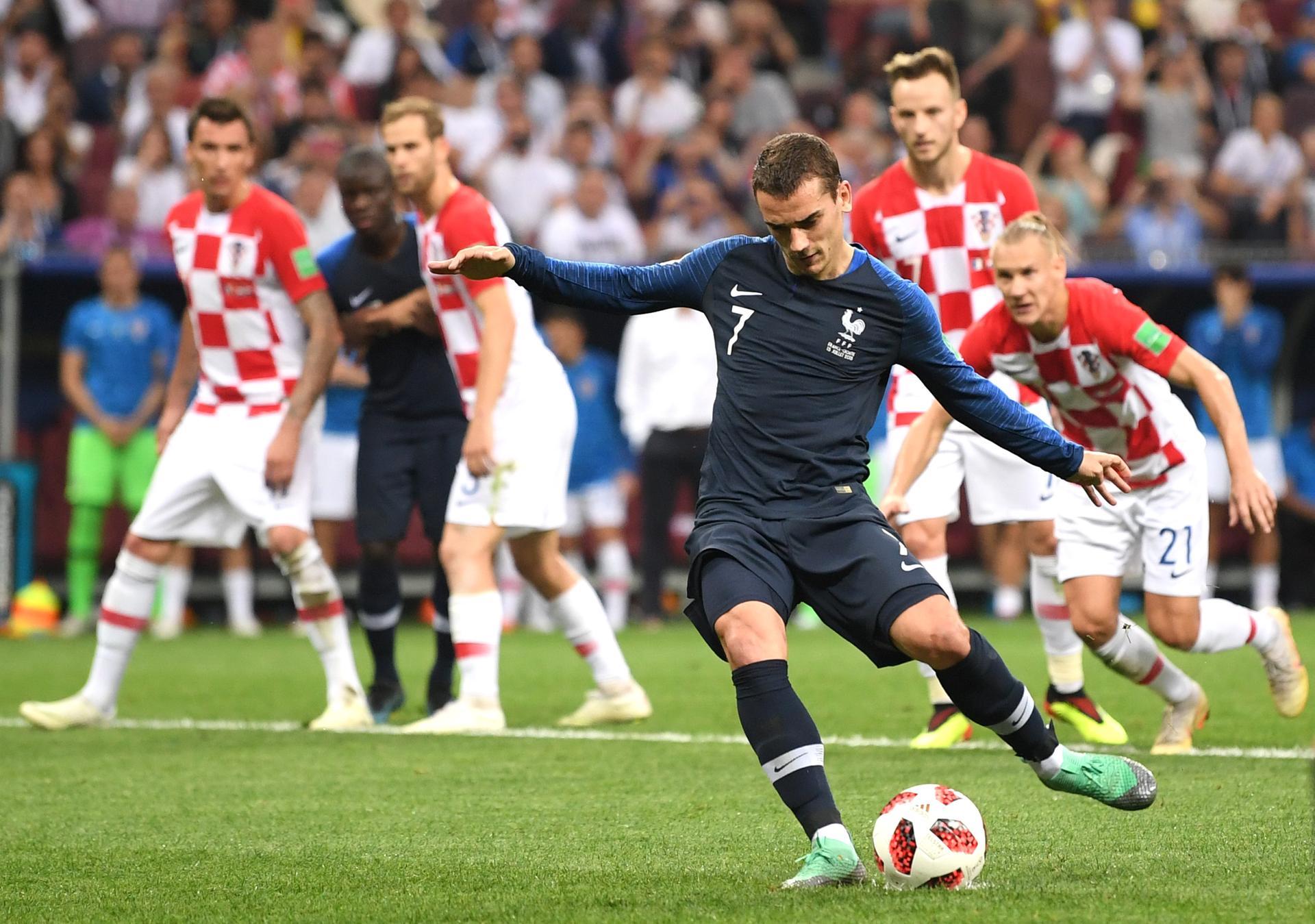 FIFA World Cup 2018: France overpower Croatia with a 4-2 win