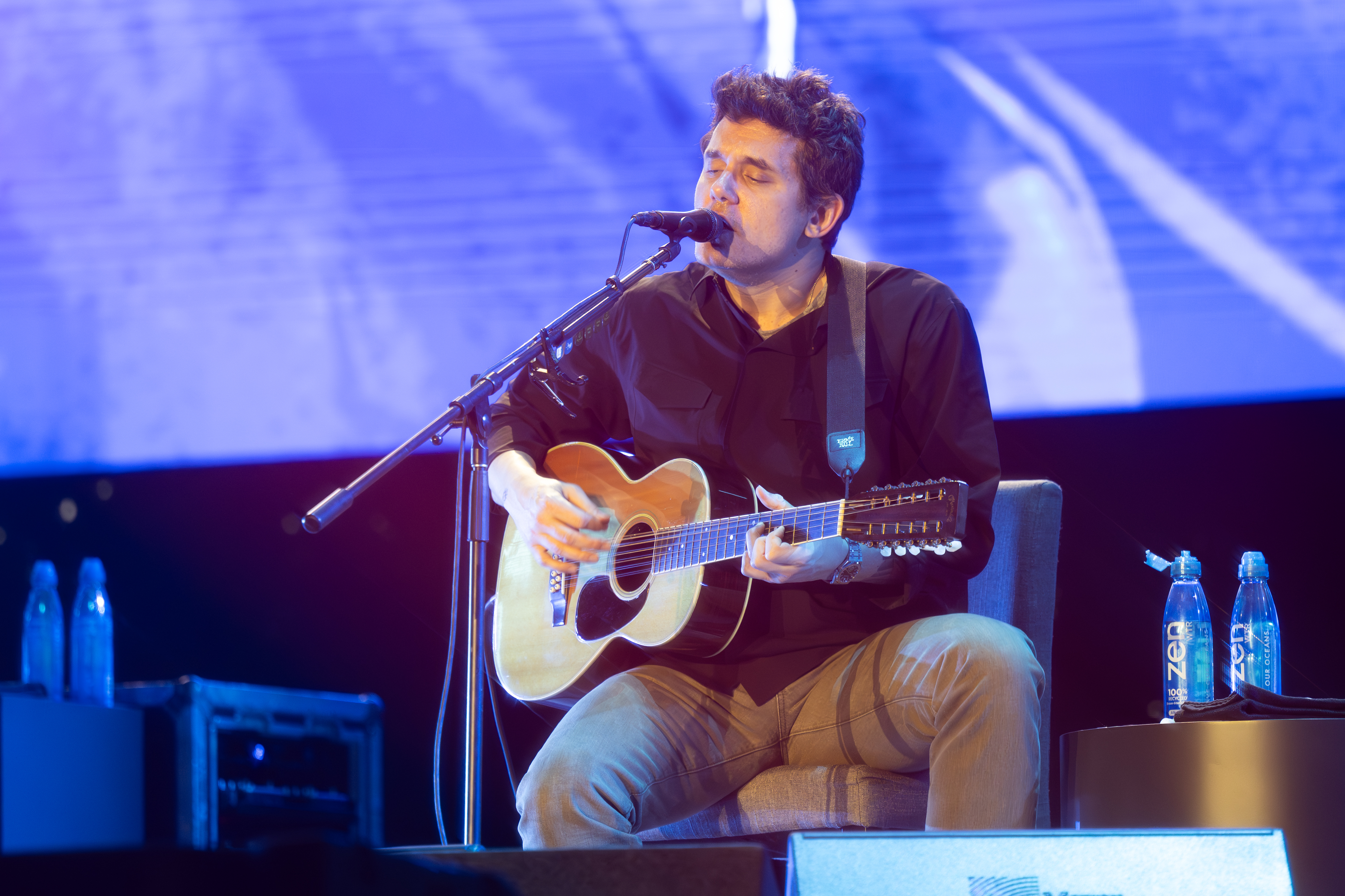 John Mayer at Saadiyat Nights review: Hitmaker proves less is more
