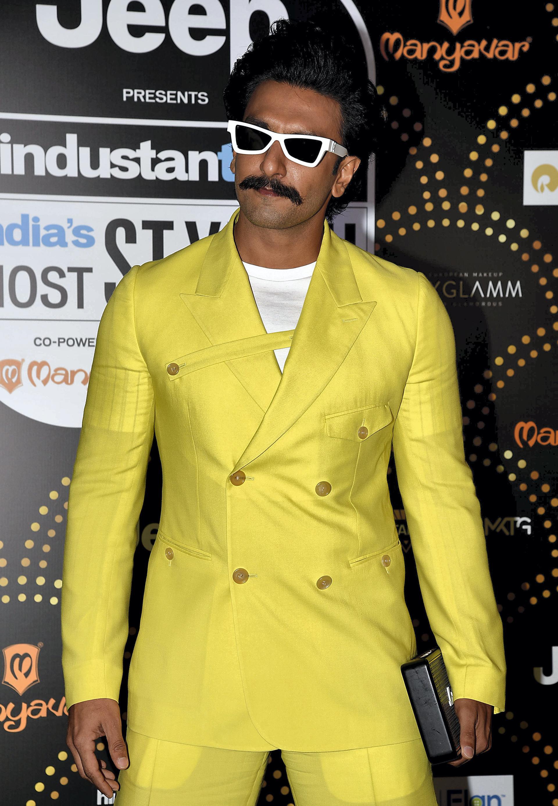 5 Times When Ranveer Singh Stunned Us By His Fancy Coat Pant