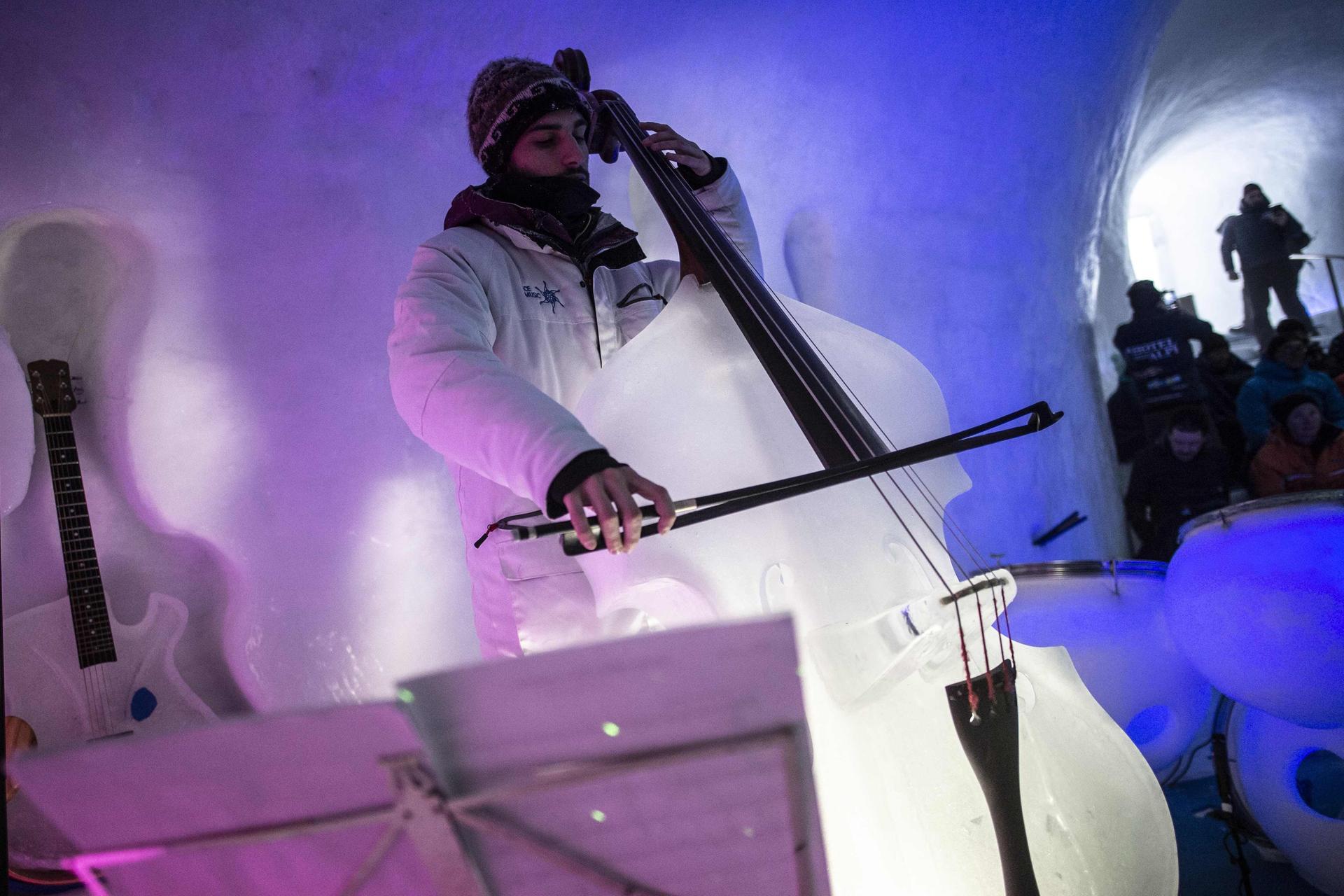 Modregning Begivenhed Generator World's coolest band? Meet the orchestra who play instruments made of ice