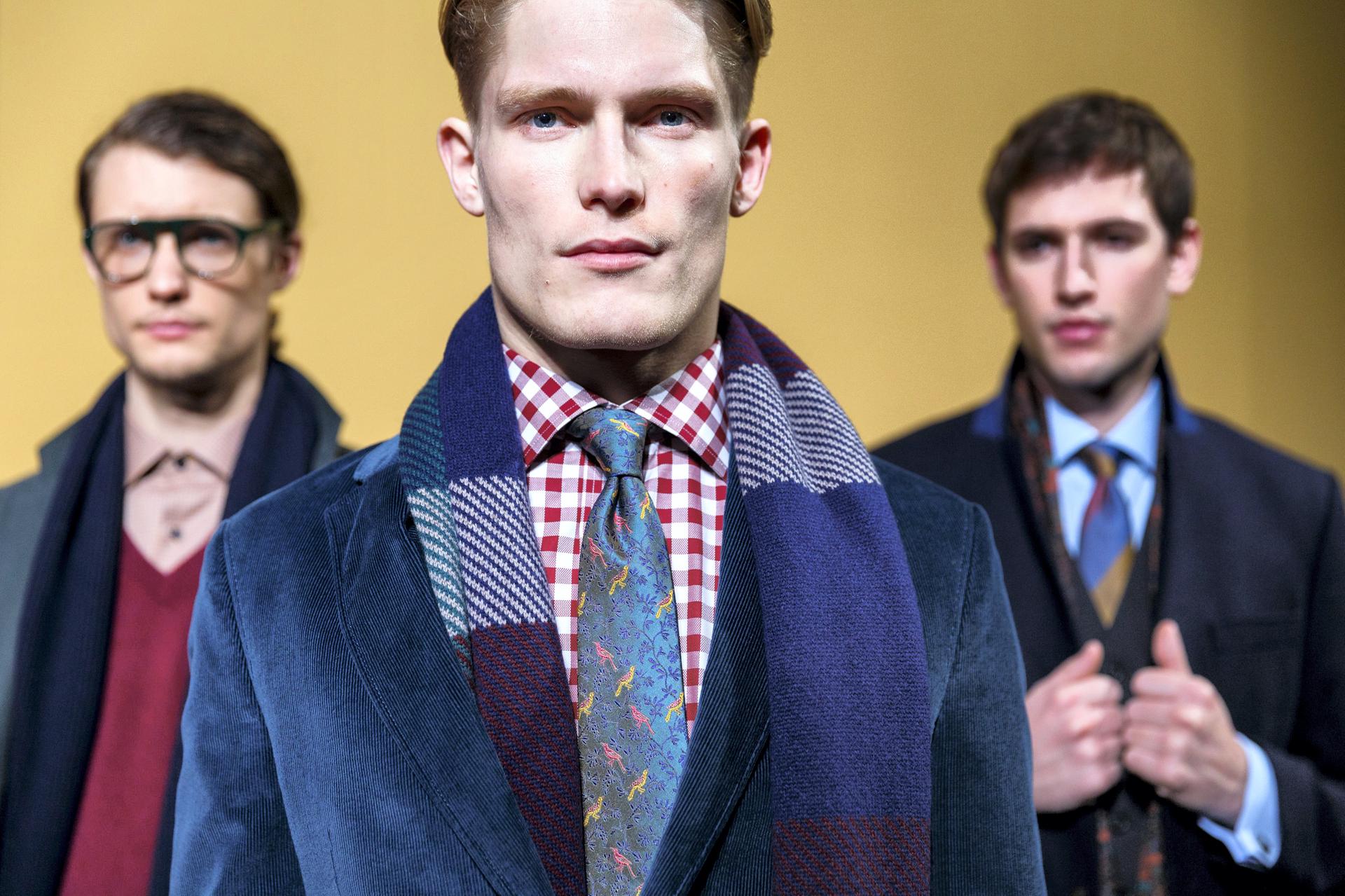 Vintage Thomas Pink Jermyn Street London Wool/Silk 75/25% Tie Luxury Designer Necktie Woven and Made in England Fabulous Quality