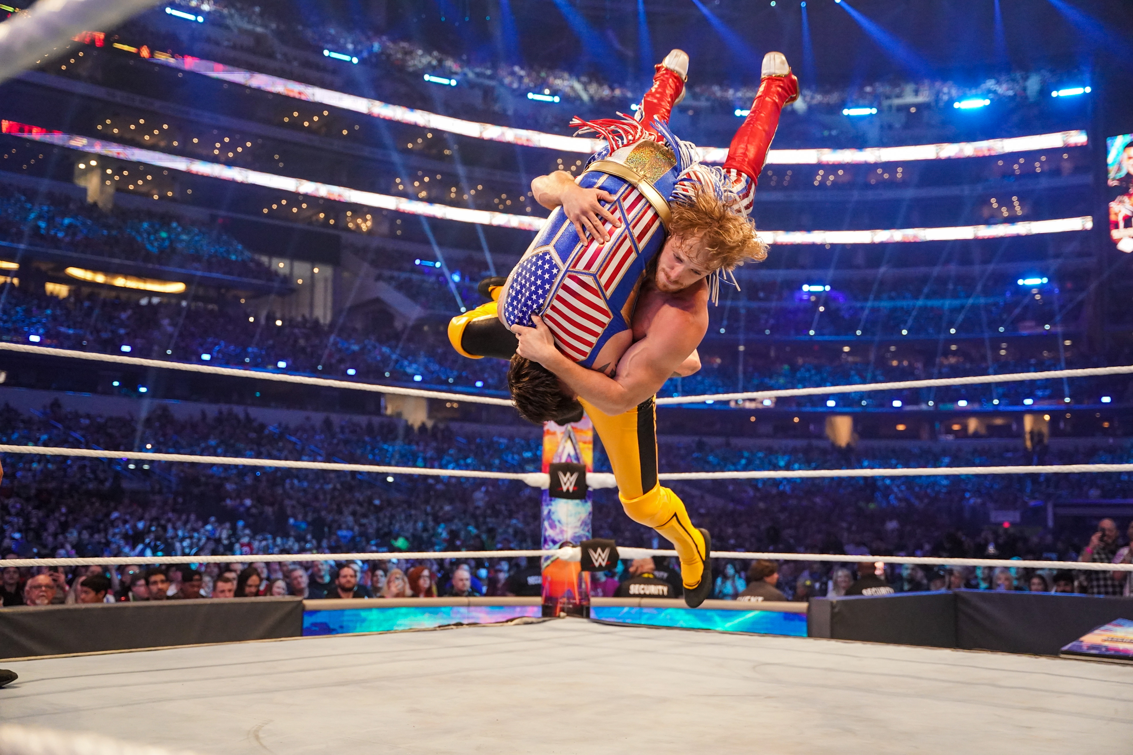 Official: Bayern Munich inks deal withWWE star and  r Logan Paul  (!?) - Bavarian Football Works