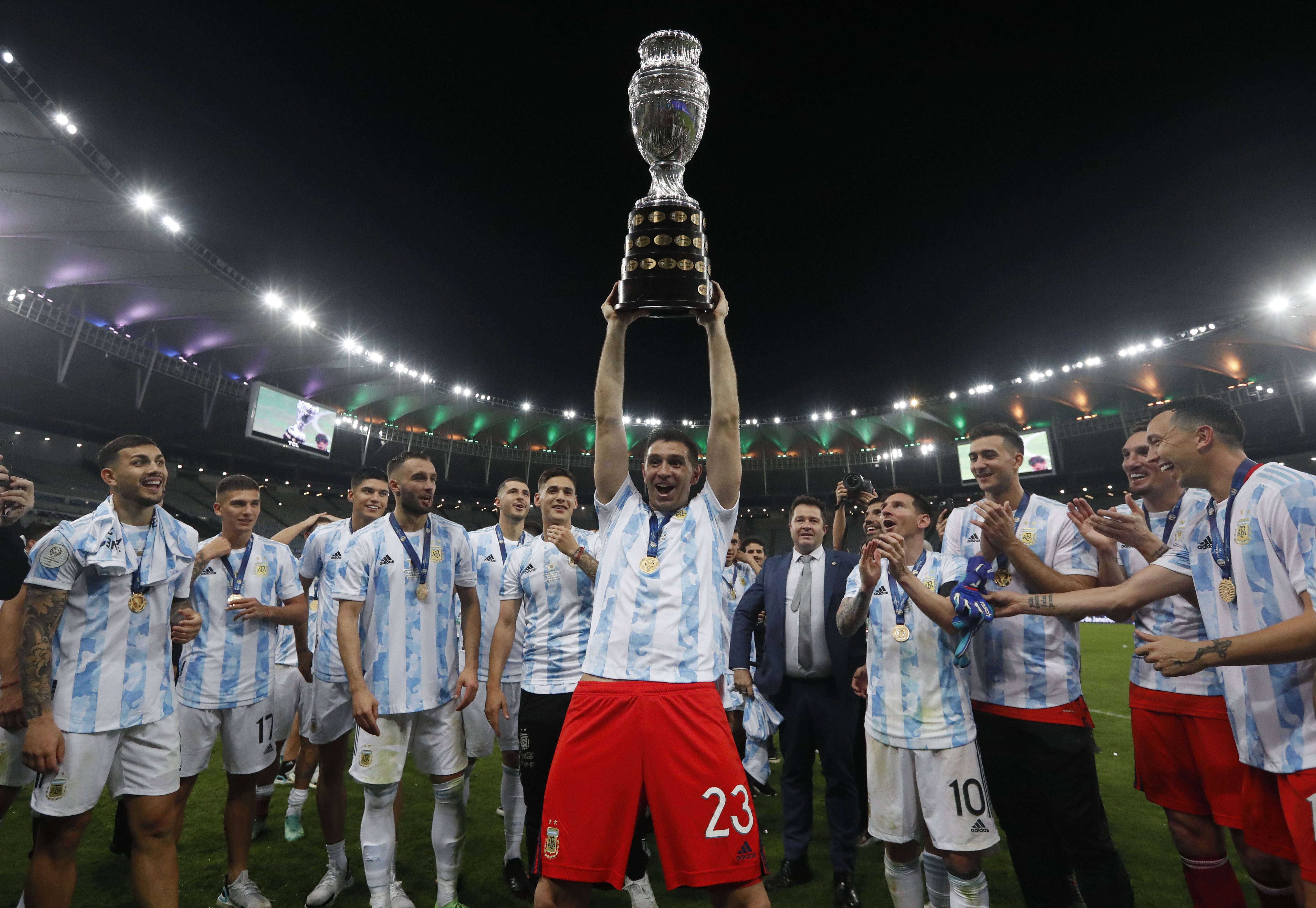 Two years ago: Emiliano Martínez turns into Argentina hero at Copa America