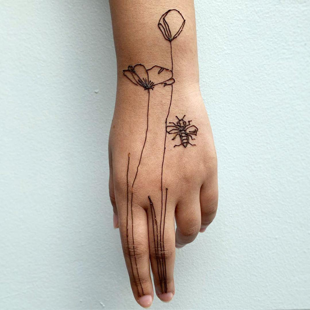 Meet the Dubai henna artist inspiring a new generation with her  contemporary, minimalist designs
