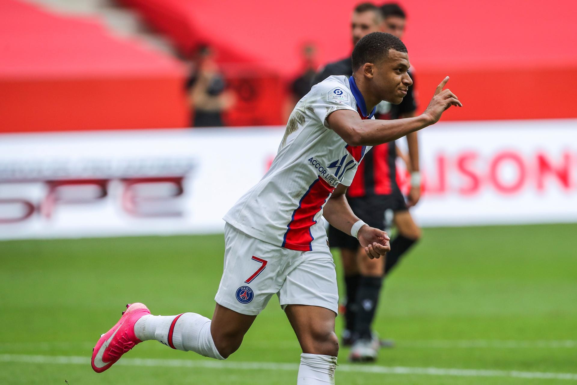 Kylian Mbappe makes winning return for PSG as players wear jersey with  names in Mandarin - in pictures