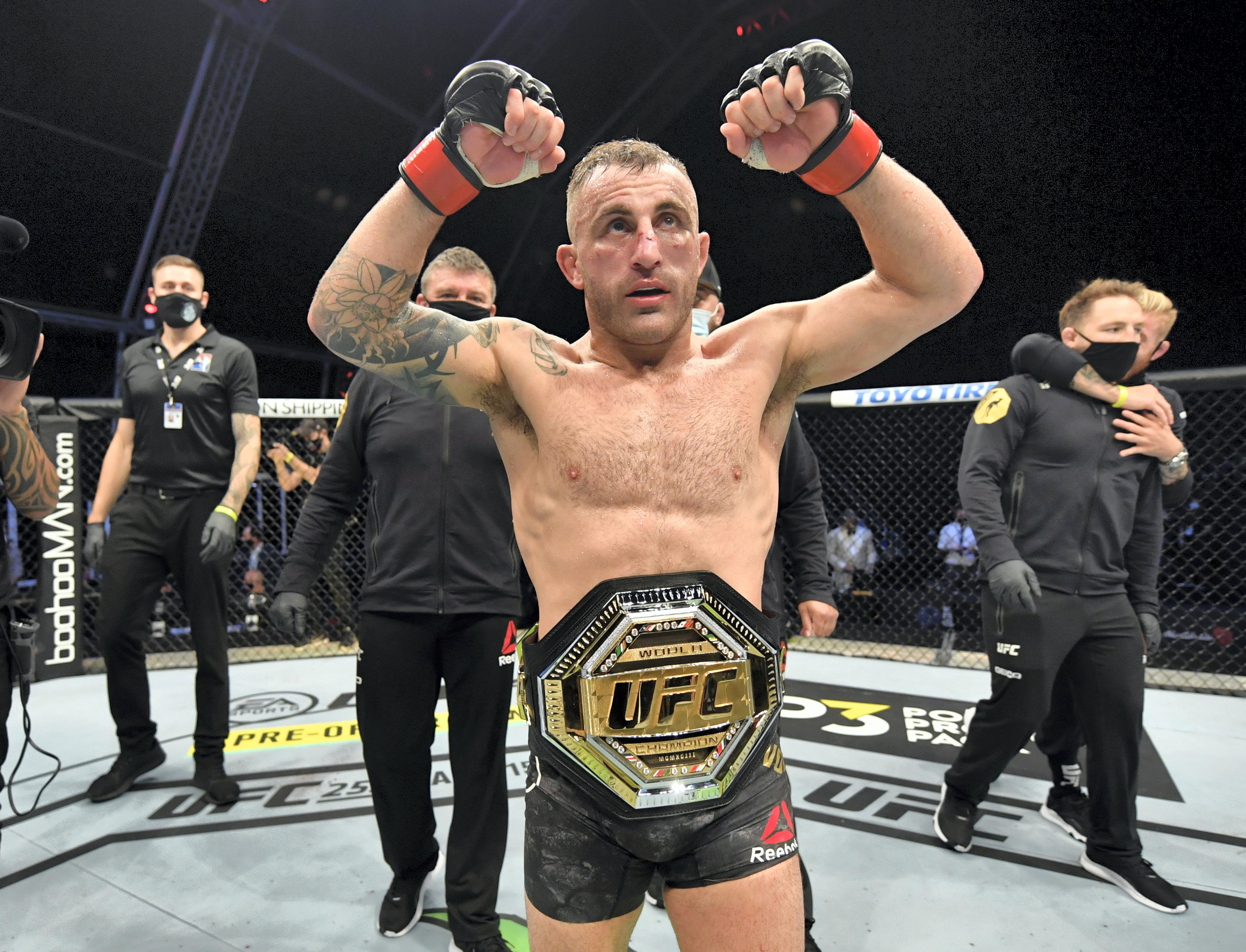 UFC 276: Alexander Volkanovski eyes double-champ status against Max Holloway