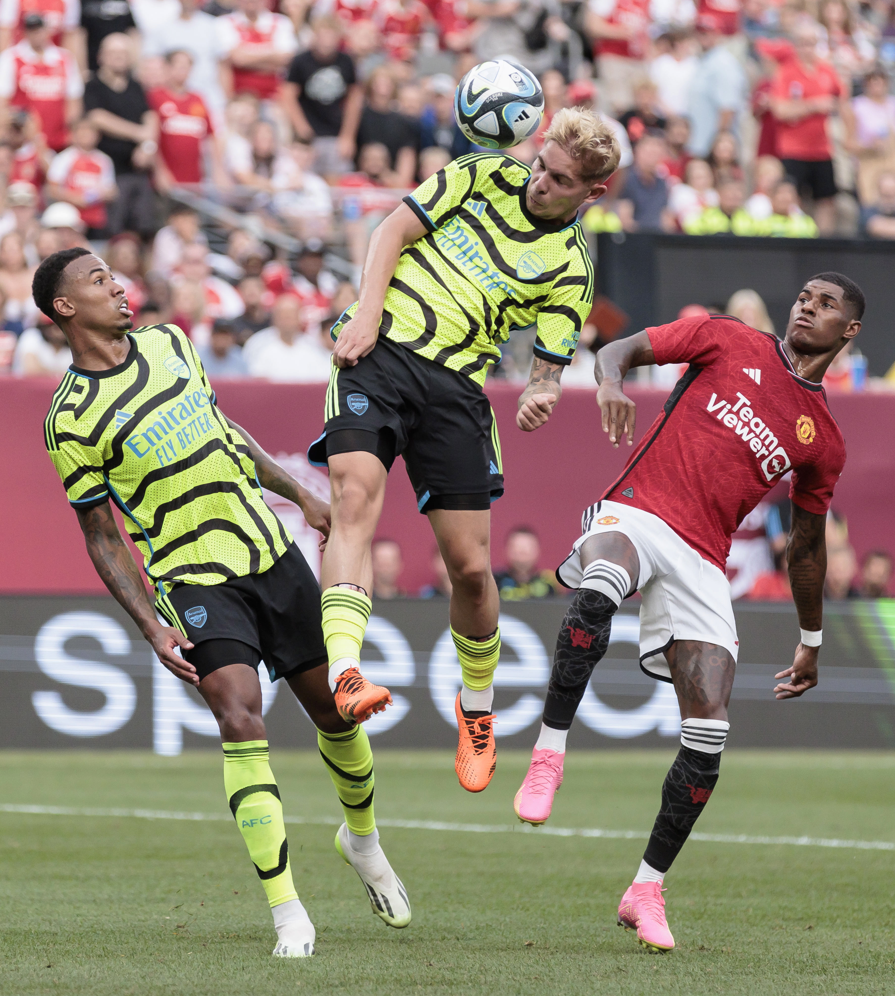 Fernandes and Sancho give Manchester United friendly win over Arsenal