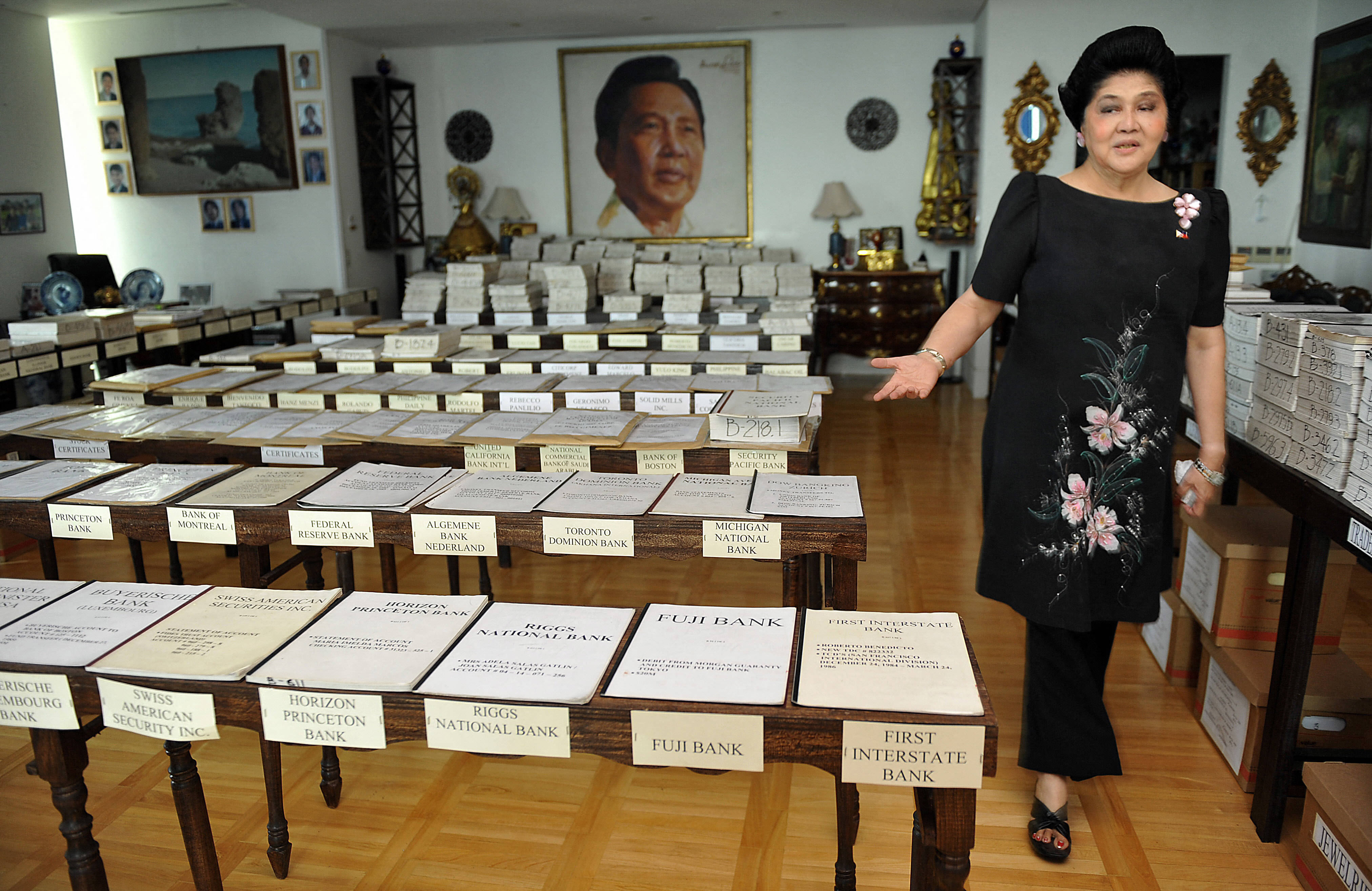 Opinion: Imelda Marcos's shoe collection was glimpse into a frightening  reign