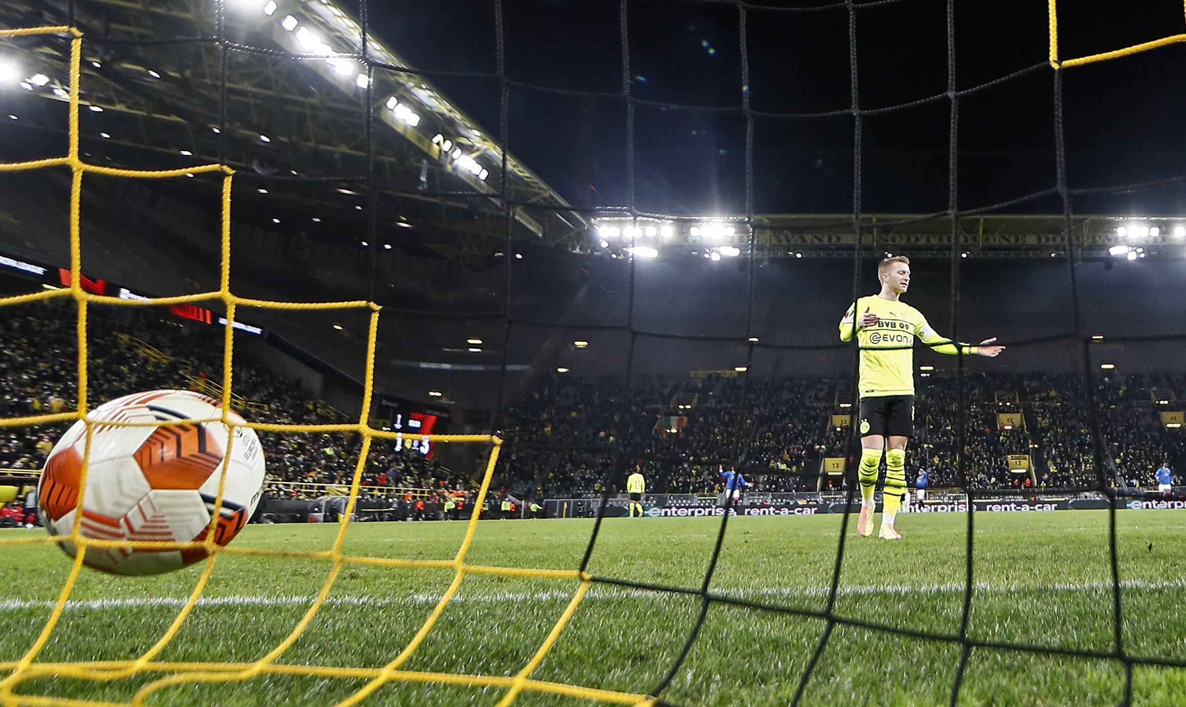 Fanion Brodé Borussia Dortmund Vs Rangers – Europa League Play Offs Aller