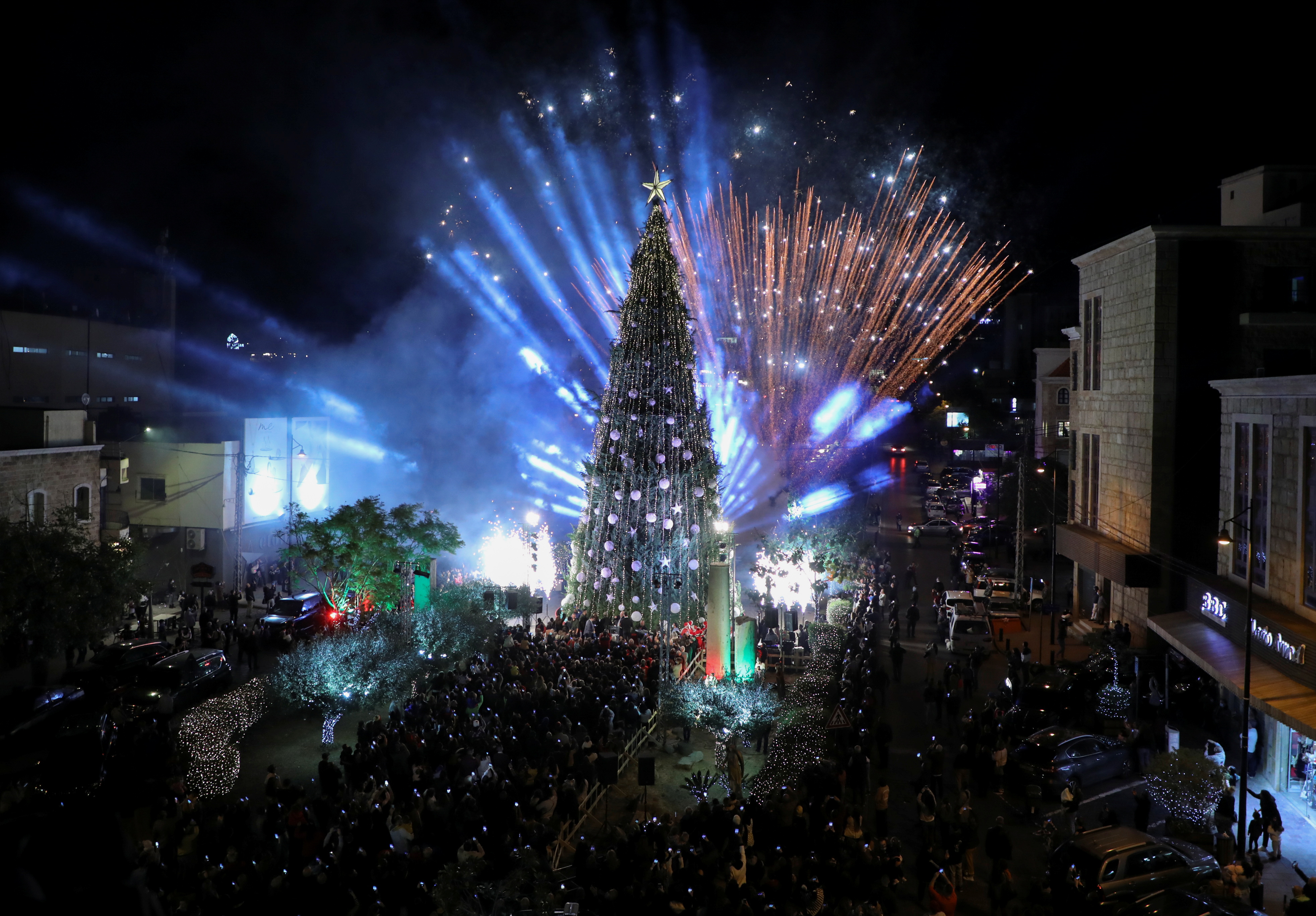 Lebanon Christmas Bazaar 2022 Lebanon's Byblos Brings Back Christmas Tree Despite Financial Crunch
