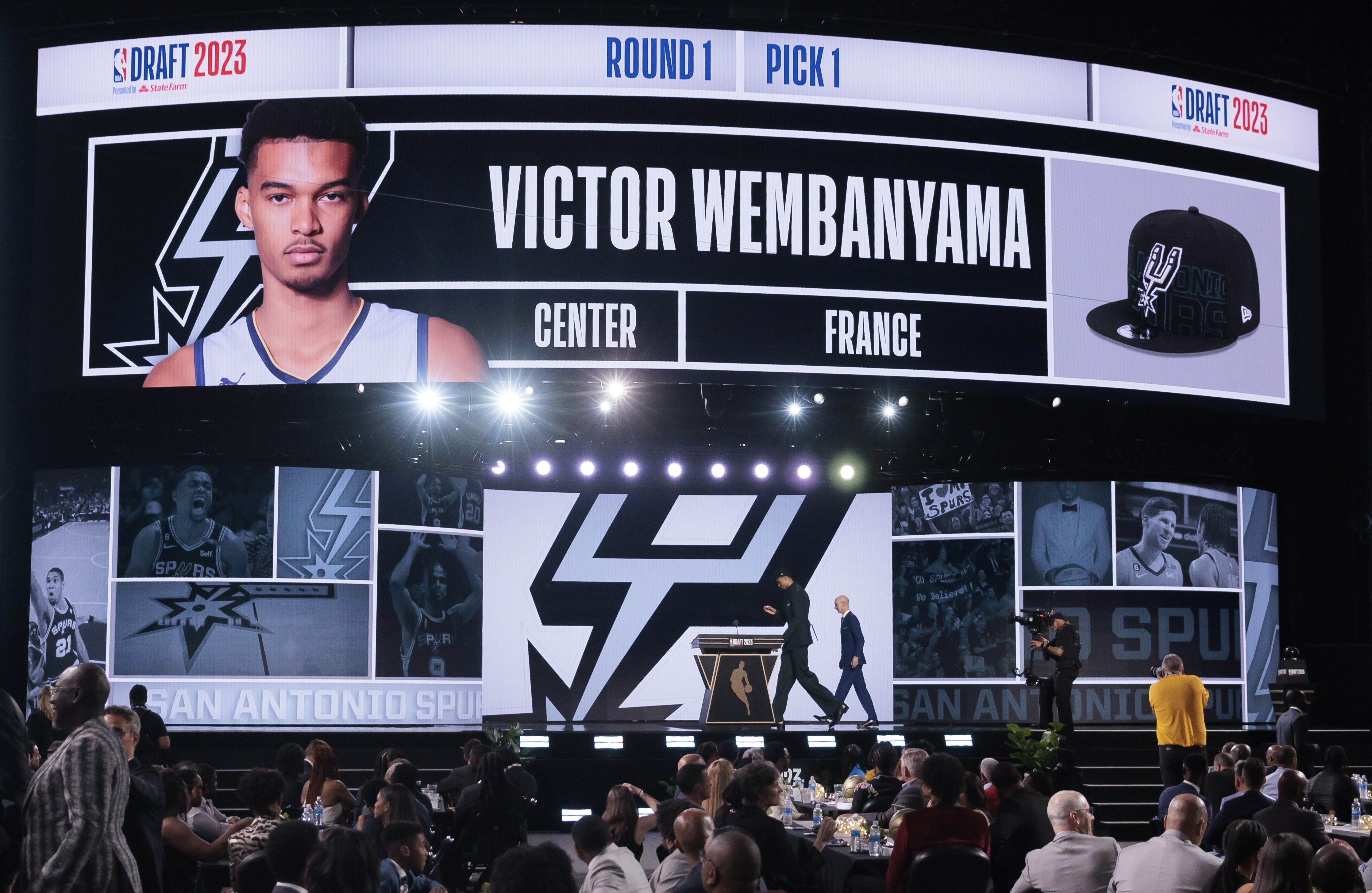 🔥 VICTOR WEMBANYAMA PICKED FIRST OVERALL IN NBA DRAFT BY SAN ANTONIO SPURS